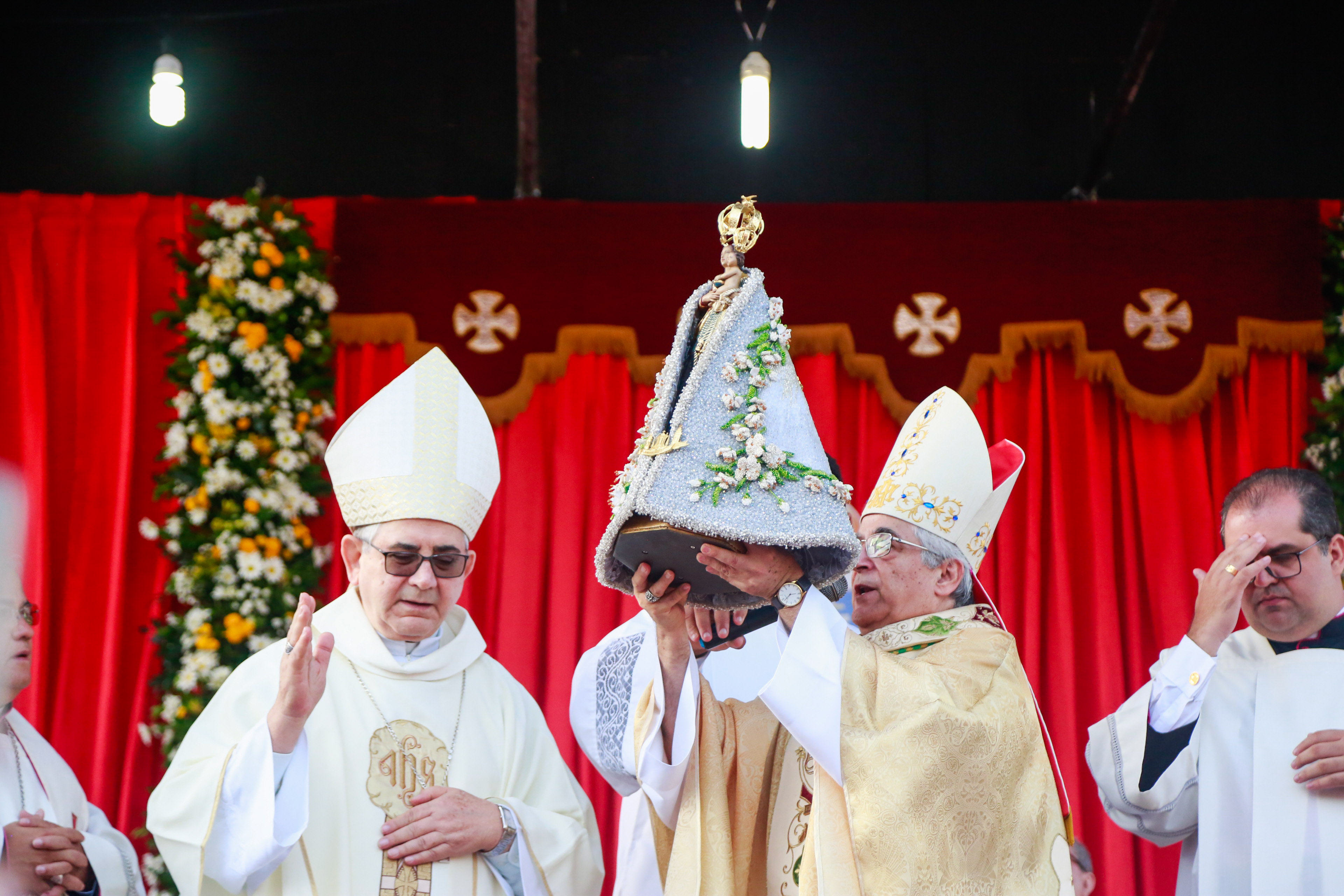 Cerca de 2 milhões de pessoas celebraram o Círio de Nazaré neste domingo