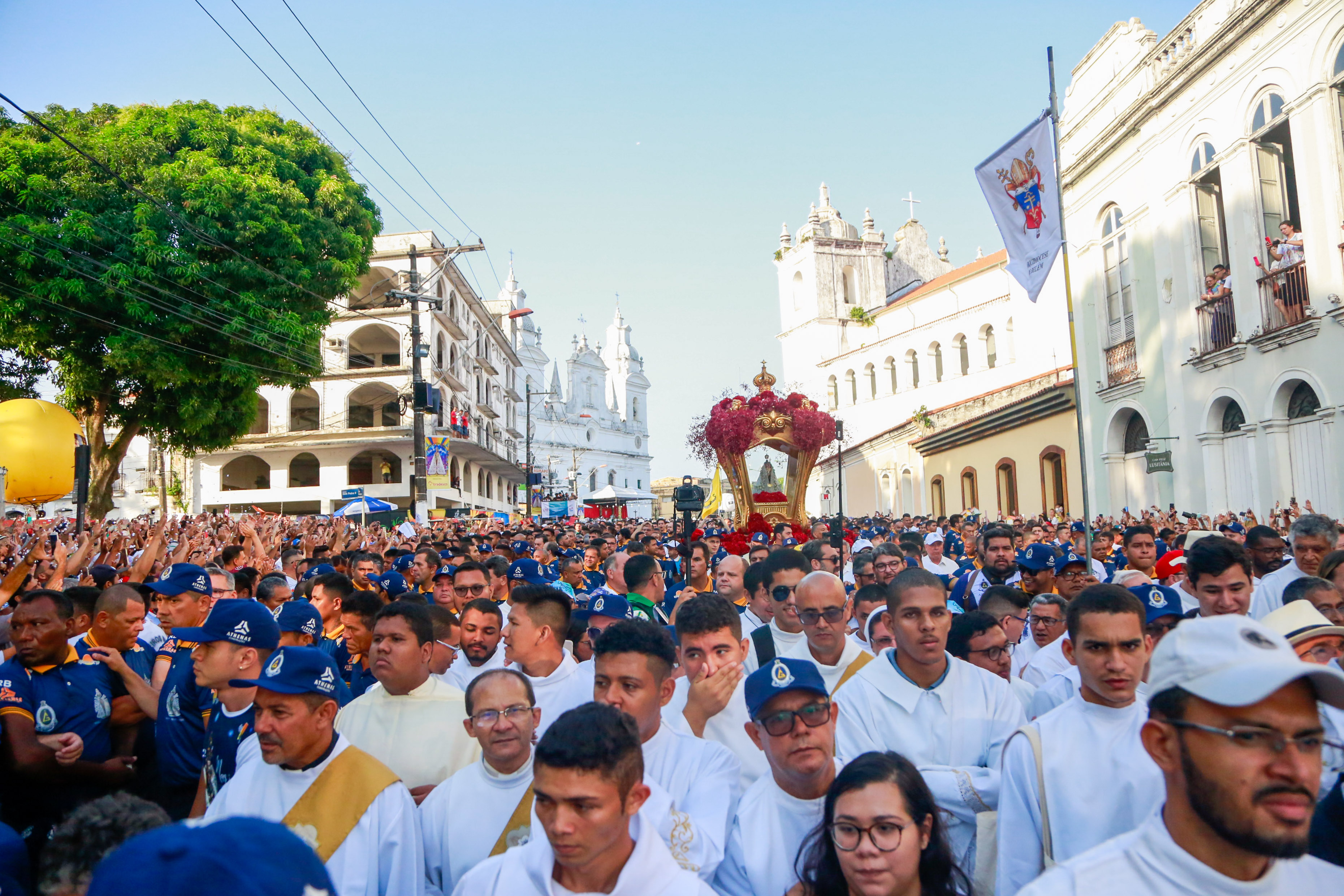 Cerca de 2 milhões de pessoas celebraram o Círio de Nazaré neste domingo