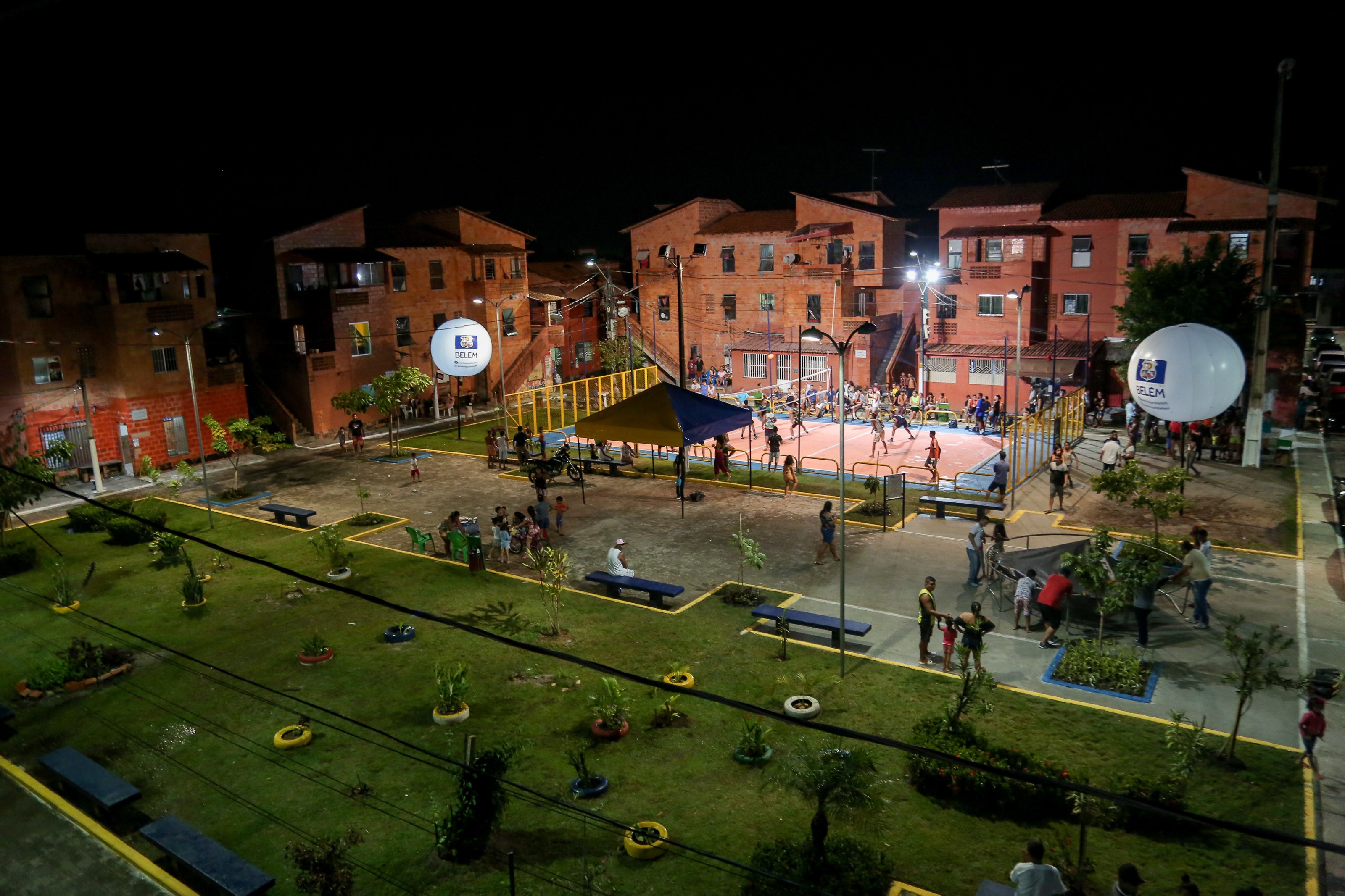 Vila da Barca ganha quadra de vôlei reformada e obras de pavimentação 