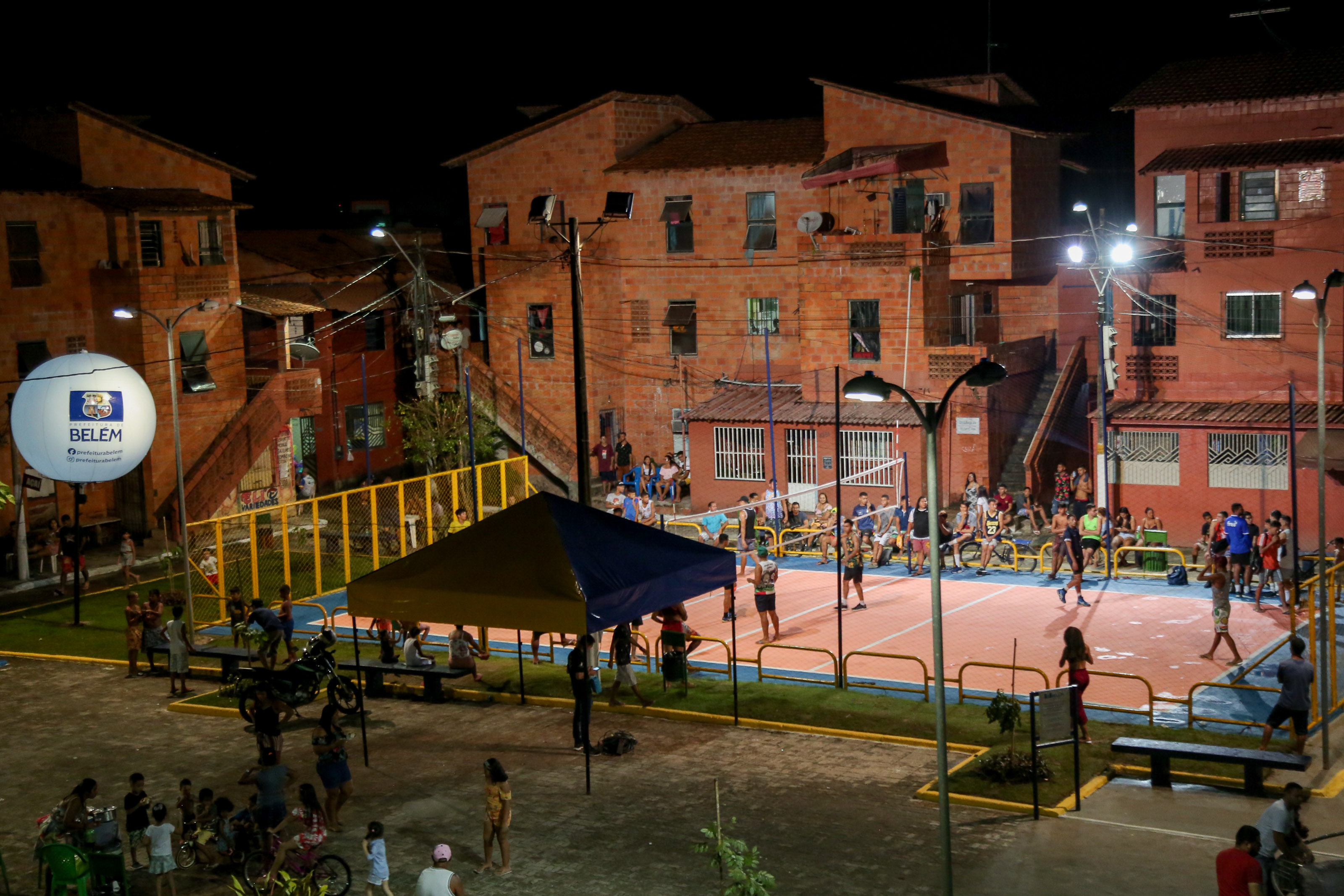 Vila da Barca ganha quadra de vôlei reformada e obras de pavimentação 