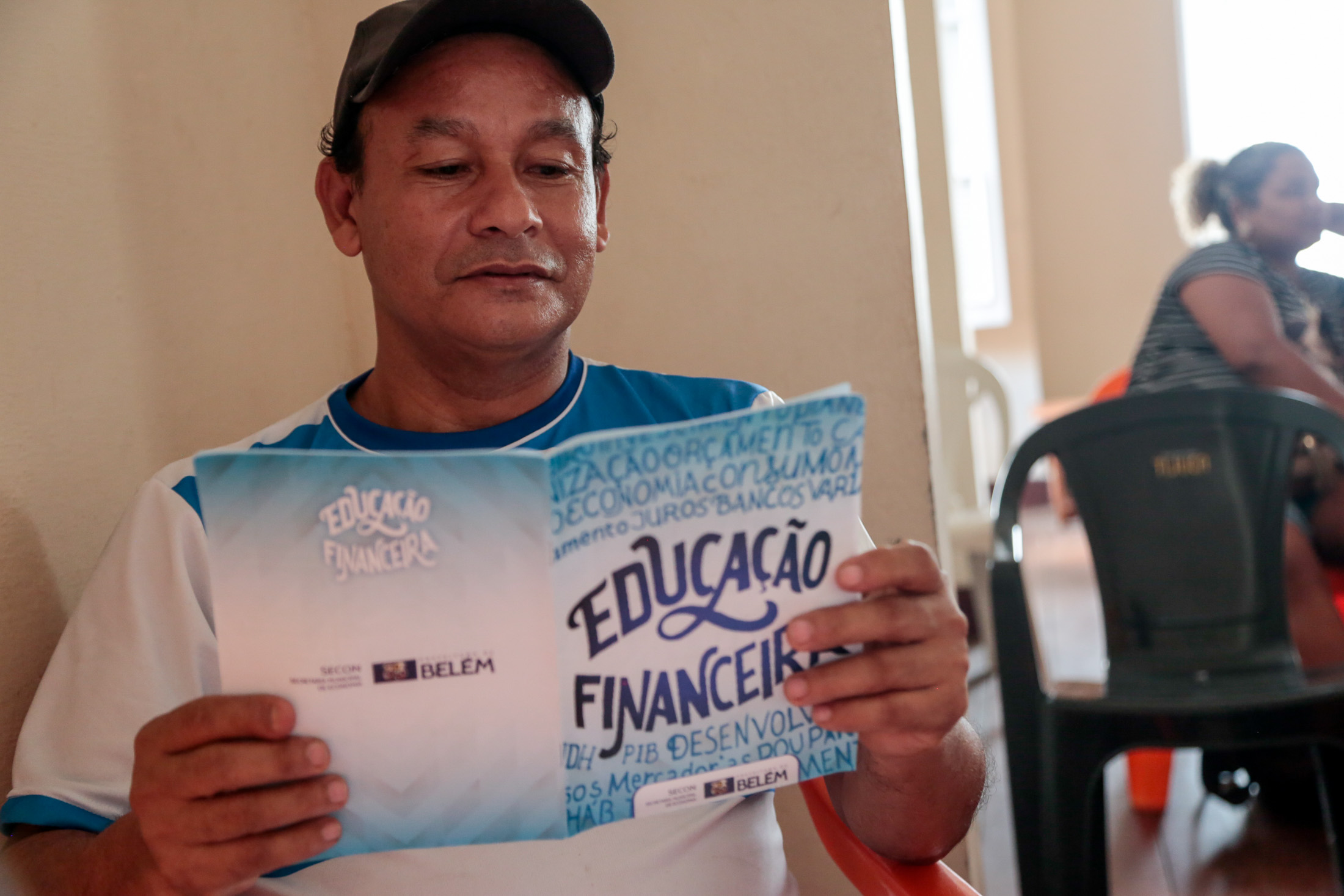 Feirantes do Ver-o-Peso participam de palestra sobre educação financeira e negócios