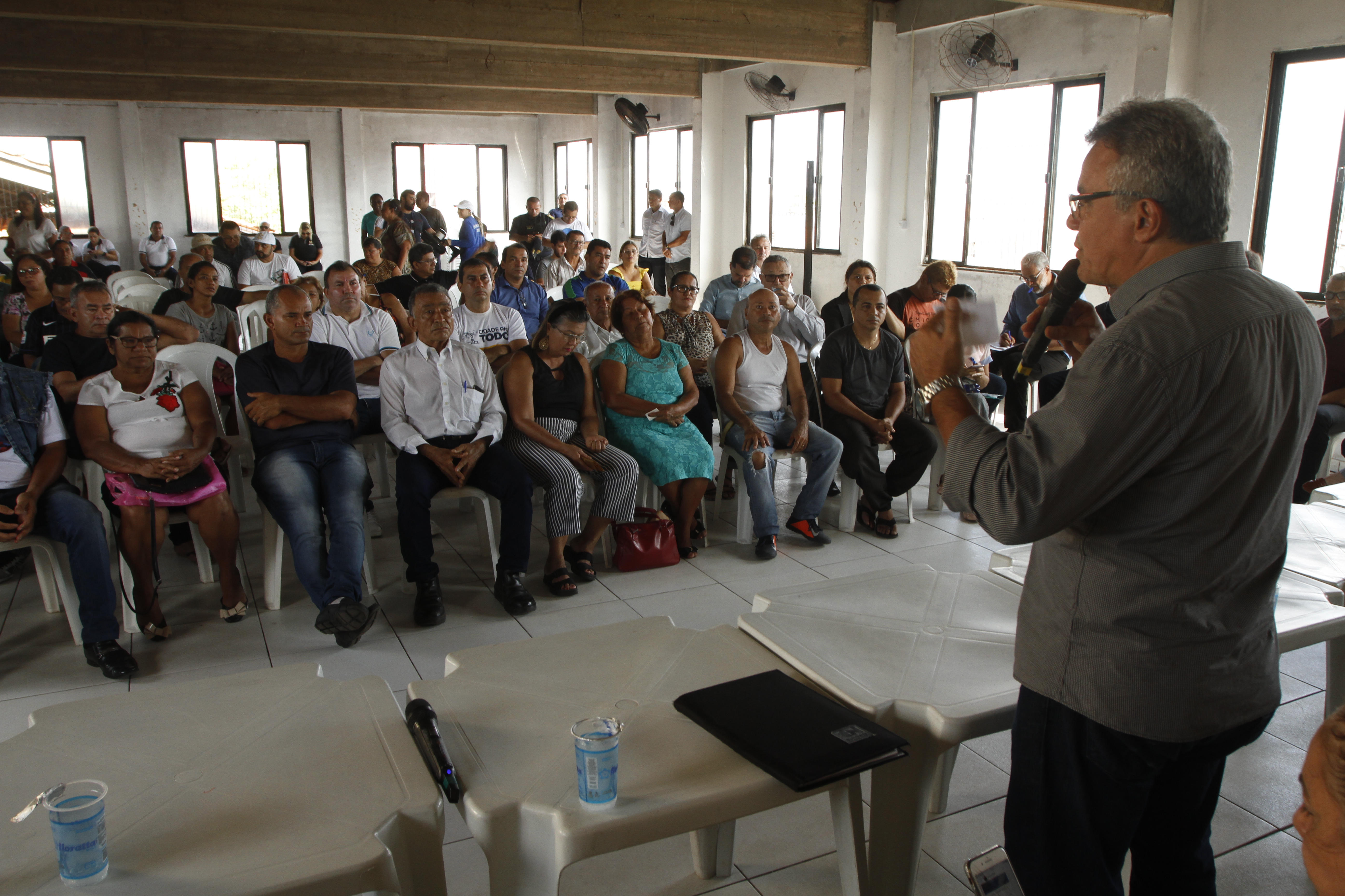 Diálogo com a comunidade marca a abertura do Prefeitura no Bairro, na Terra Firme