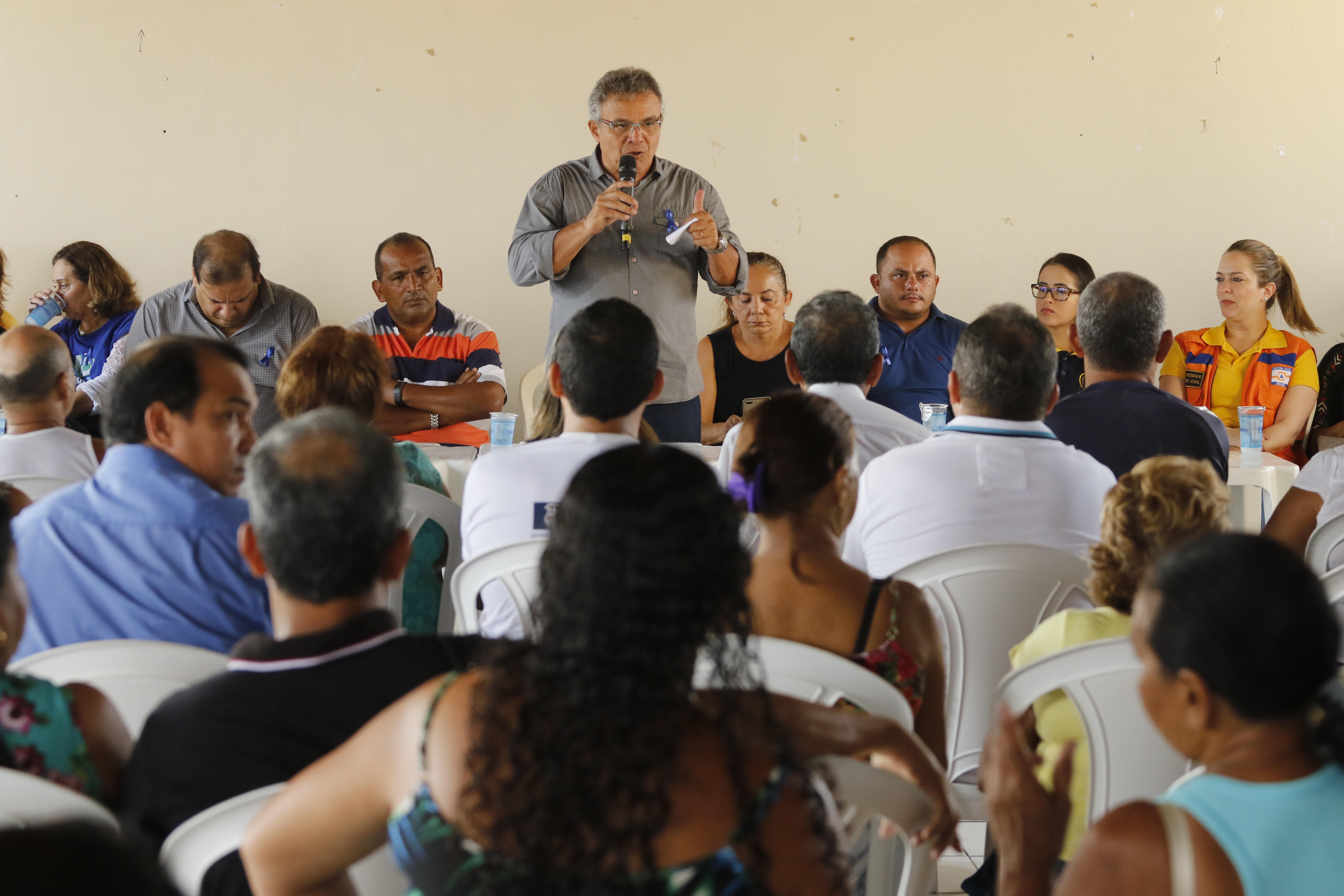 Diálogo com a comunidade marca a abertura do Prefeitura no Bairro, na Terra Firme