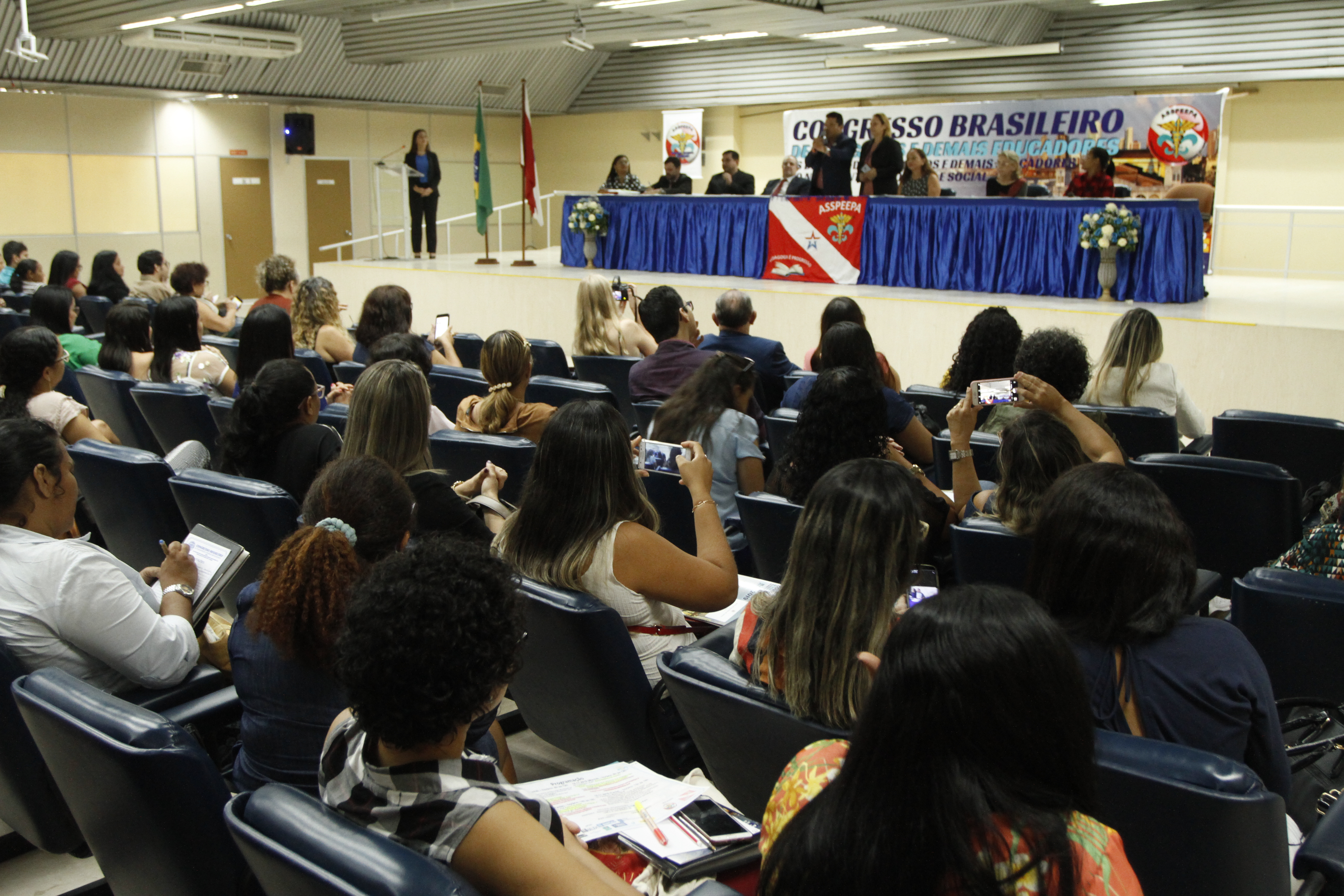 Profissionais participam do Congresso Brasileiro de Pedagogos