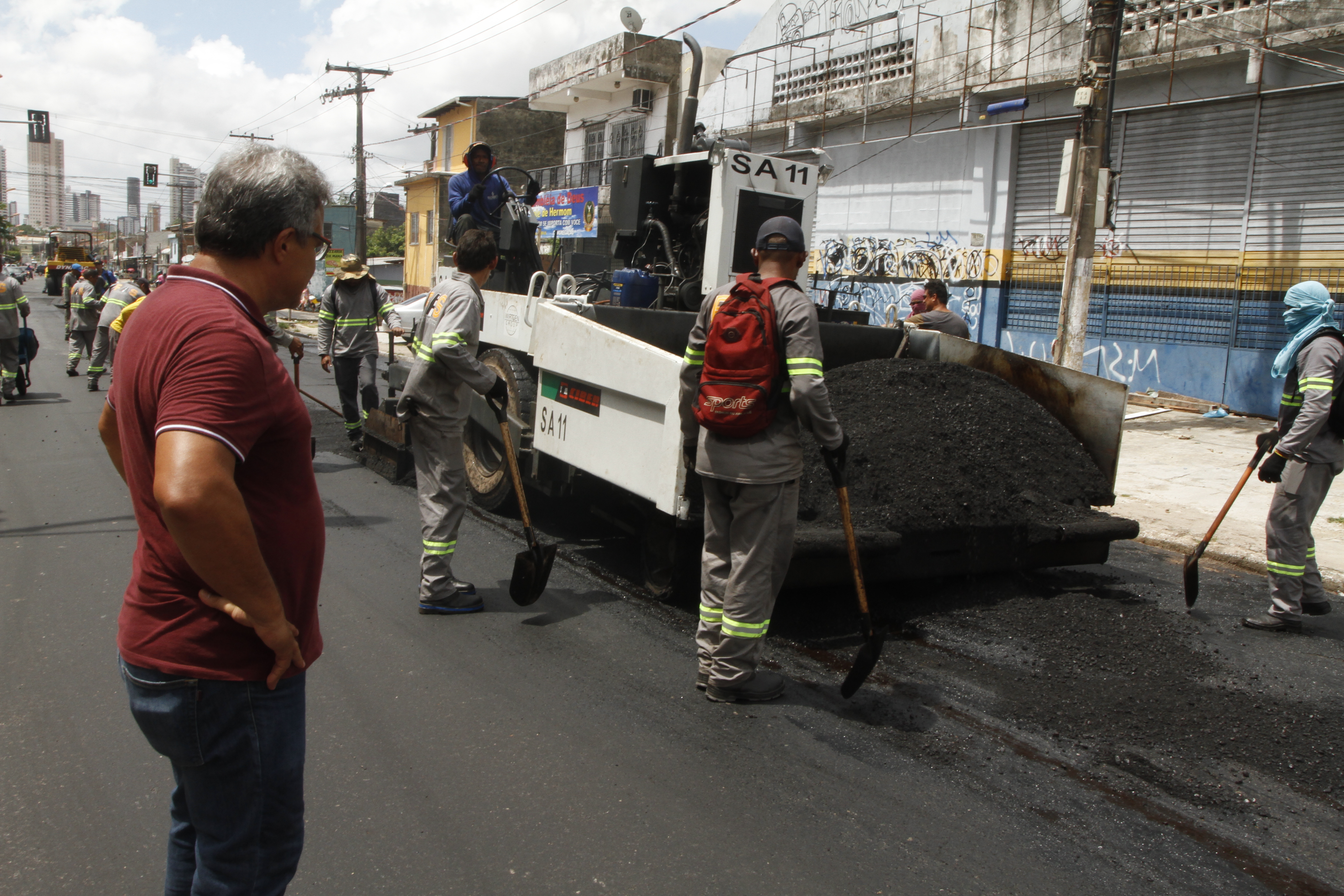 Obra de recapeamento beneficia moradores da rua Antônio Everdosa 