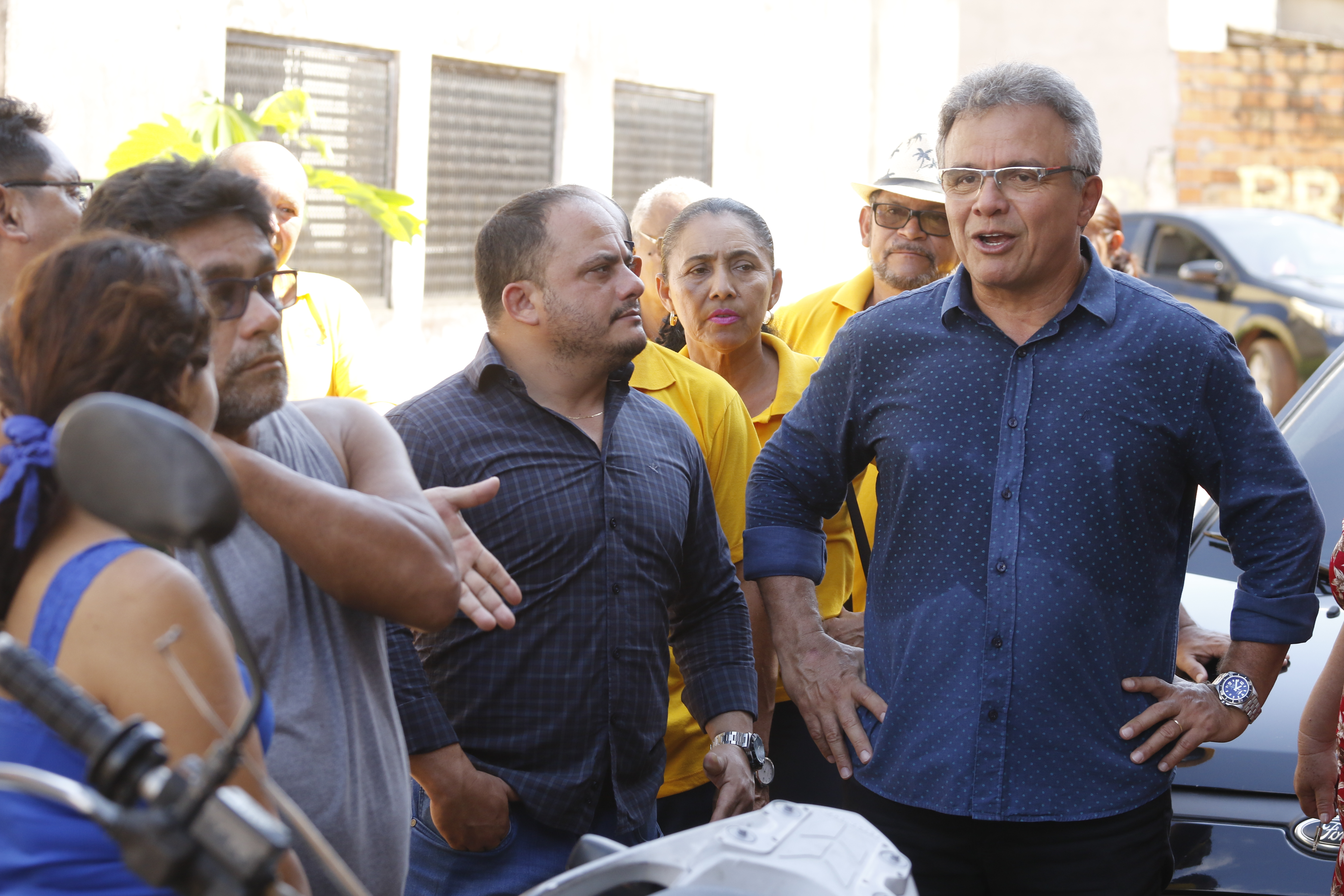 Prefeitura avança com obras de asfaltamento no Coqueiro e Sideral