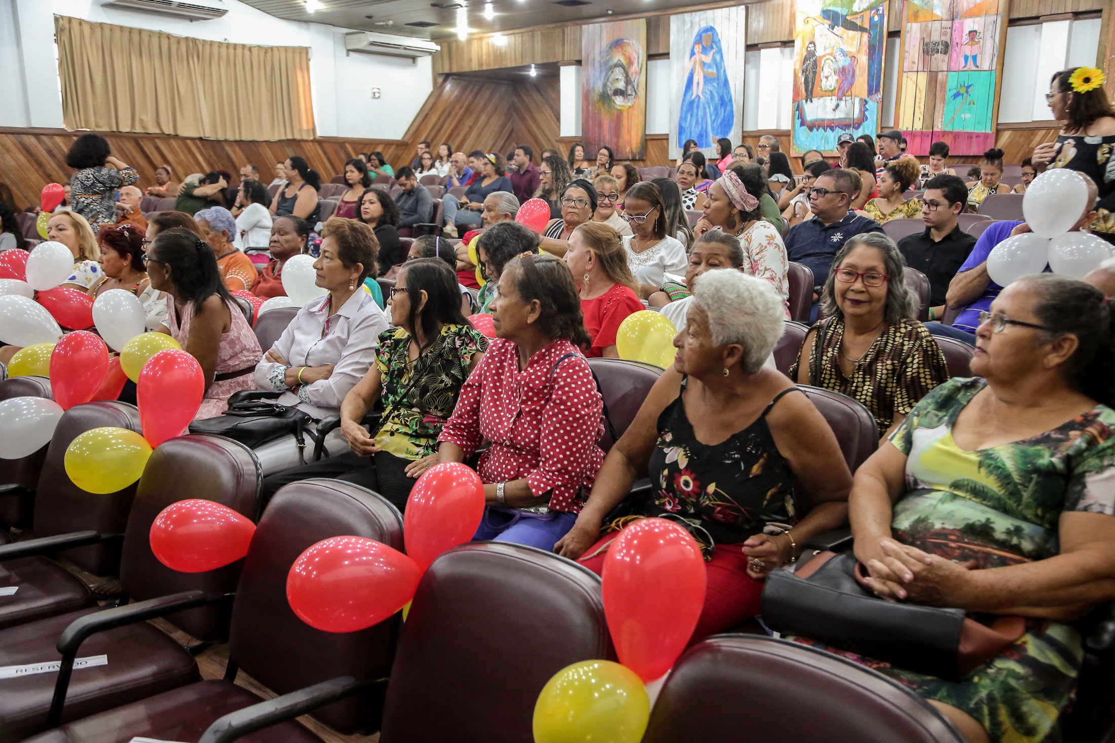 Prefeitura realiza seminário pelo fim da violência contra as mulheres
