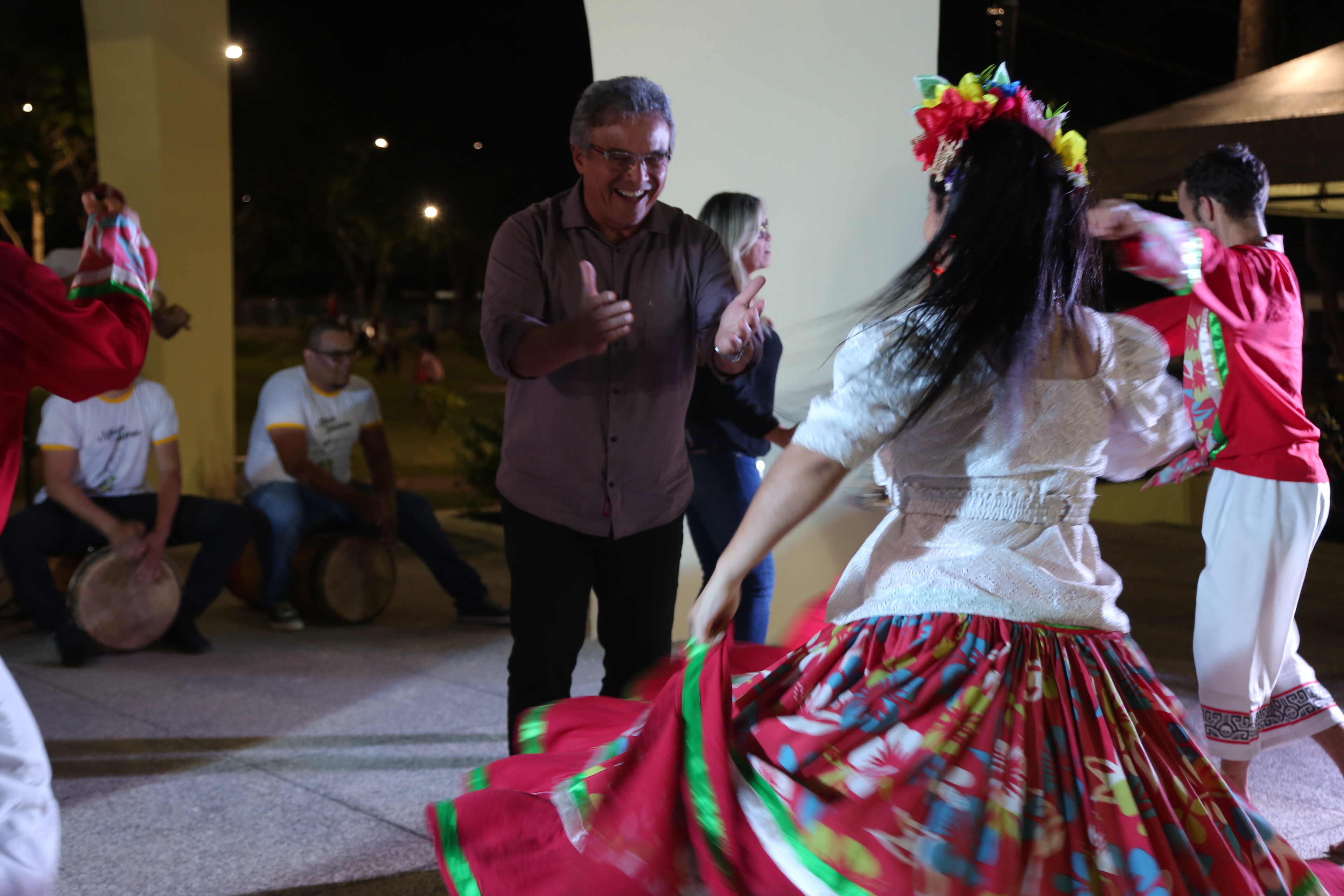 Bairro da Marambaia ganha praça totalmente reformada