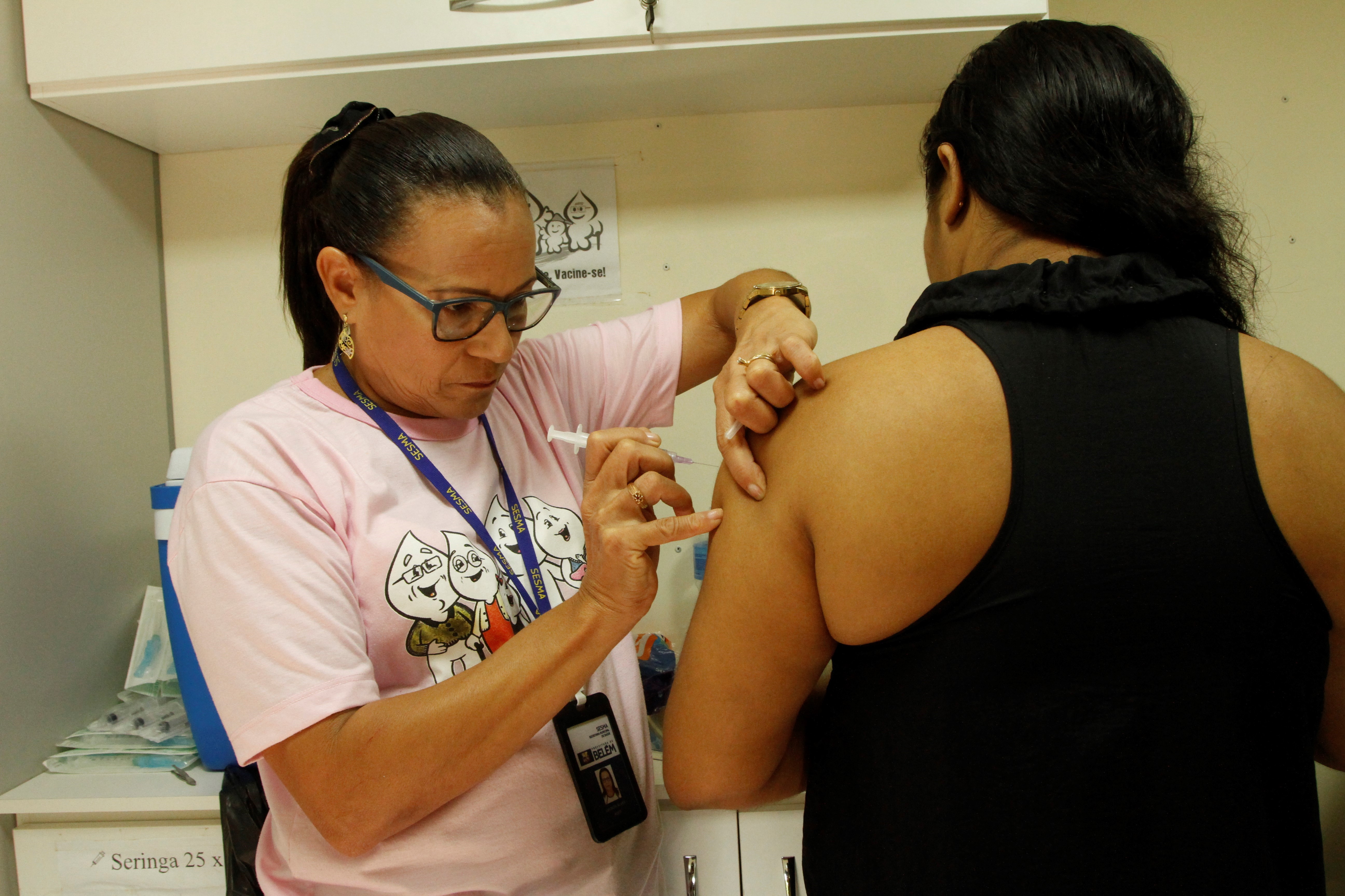 Ação no Dia D vacinou jovens contra o sarampo