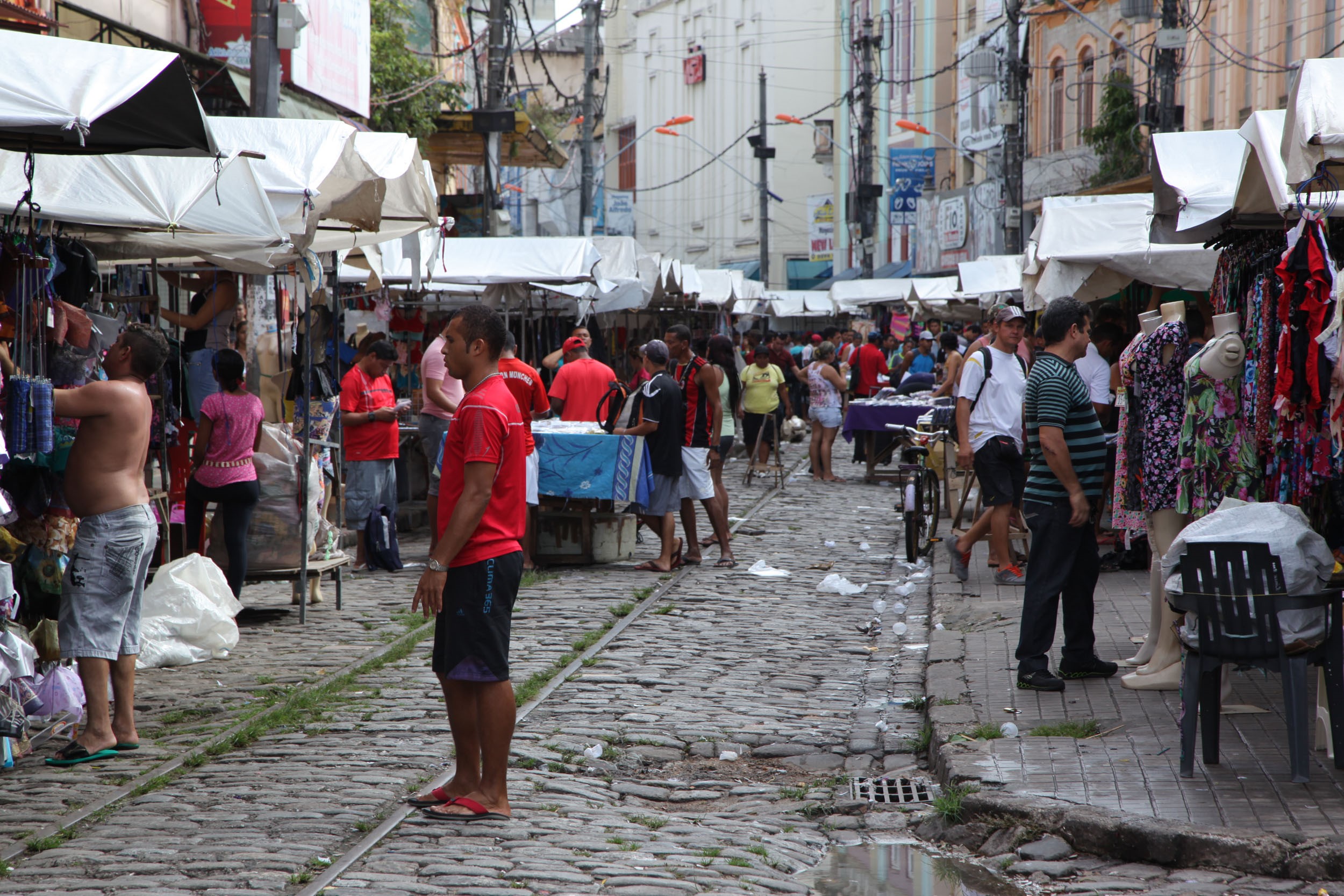 Centro comercial de Belém abre aos domingos durante o mês de dezembro