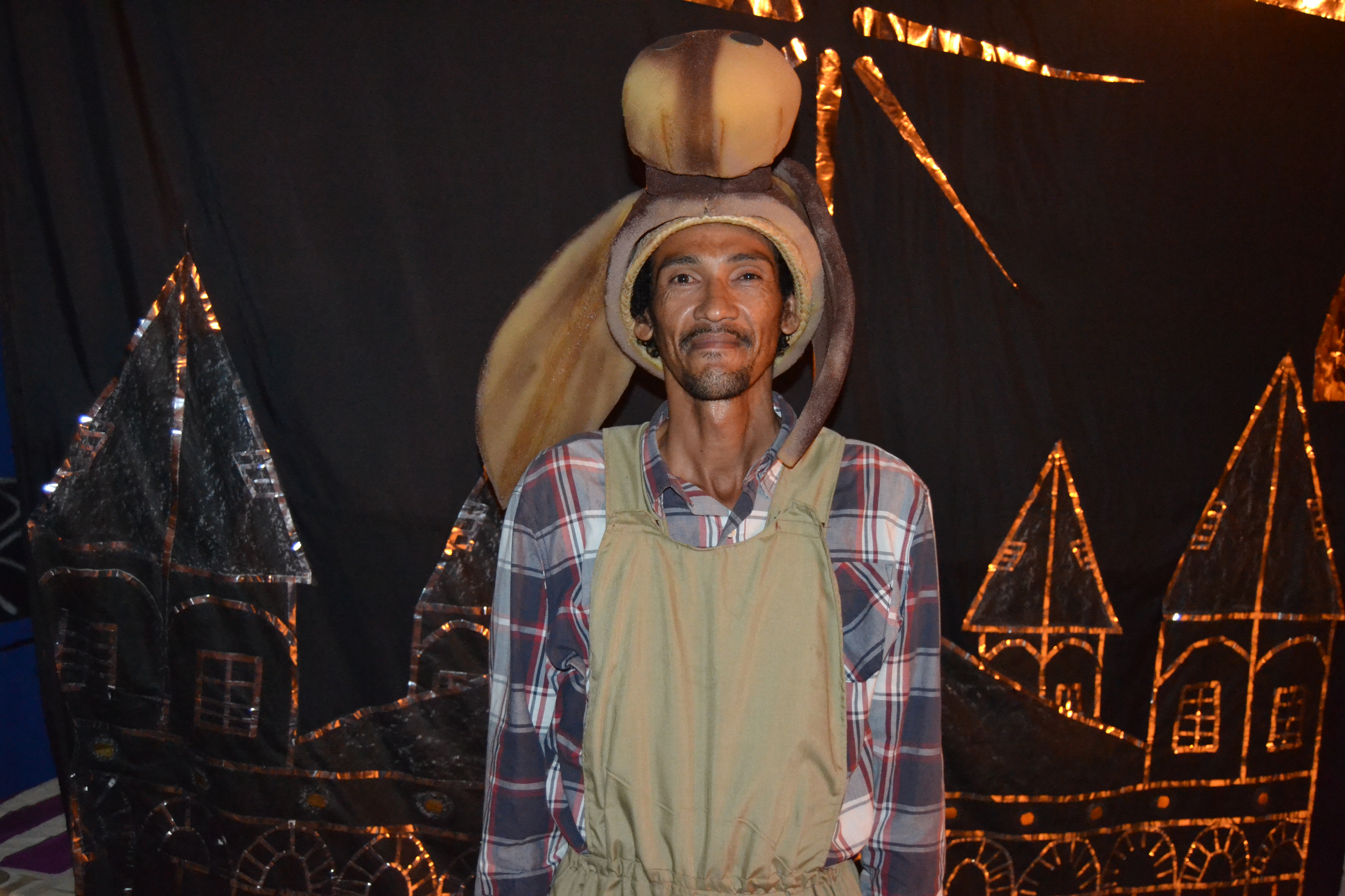 Escola Municipal Alfredo Chaves recebe o espetáculo “Um Natal na Rua de Belém”