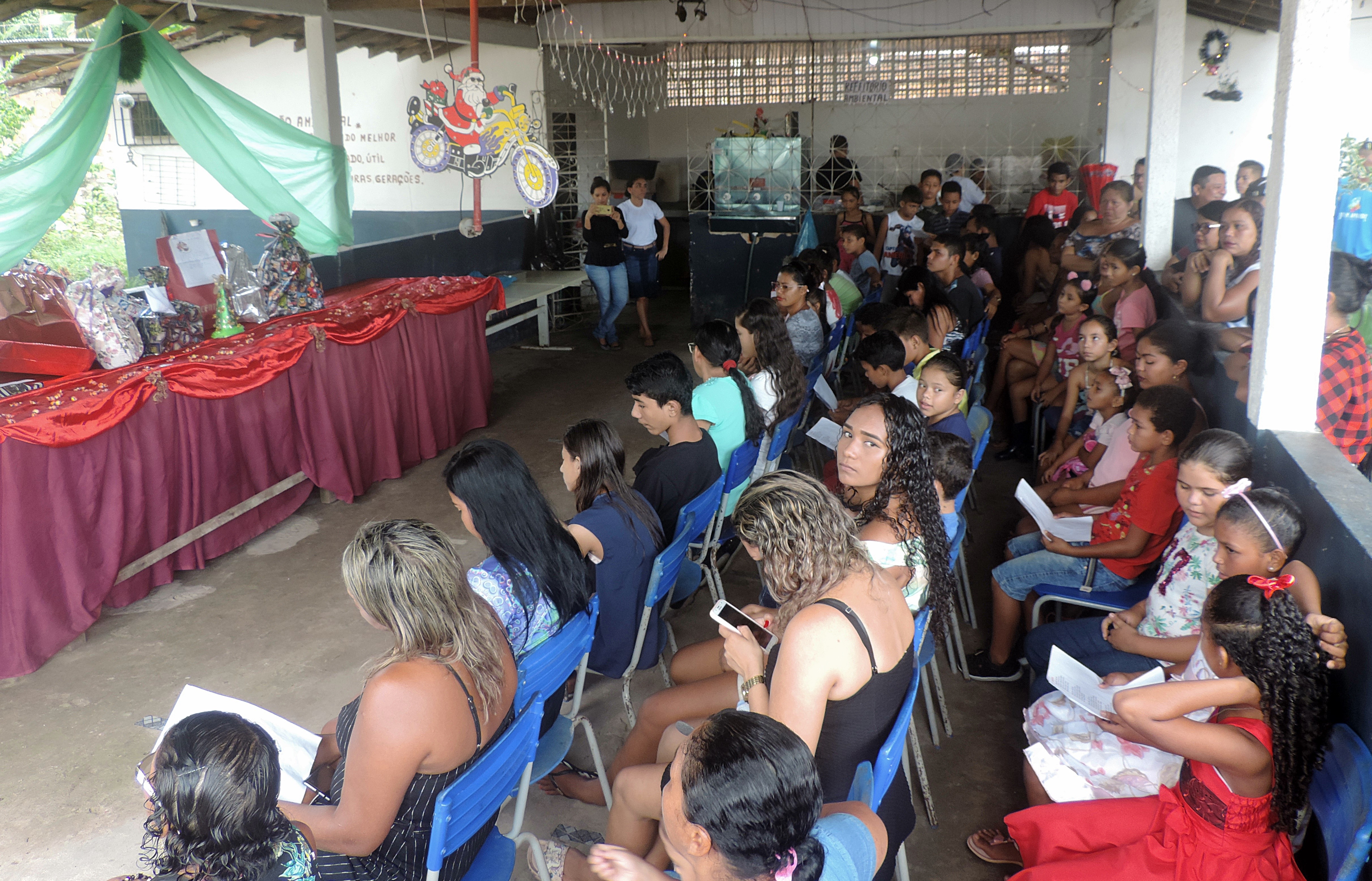 Projeto social Anjos da Guarda promove festa de Natal e encerramento do ano letivo