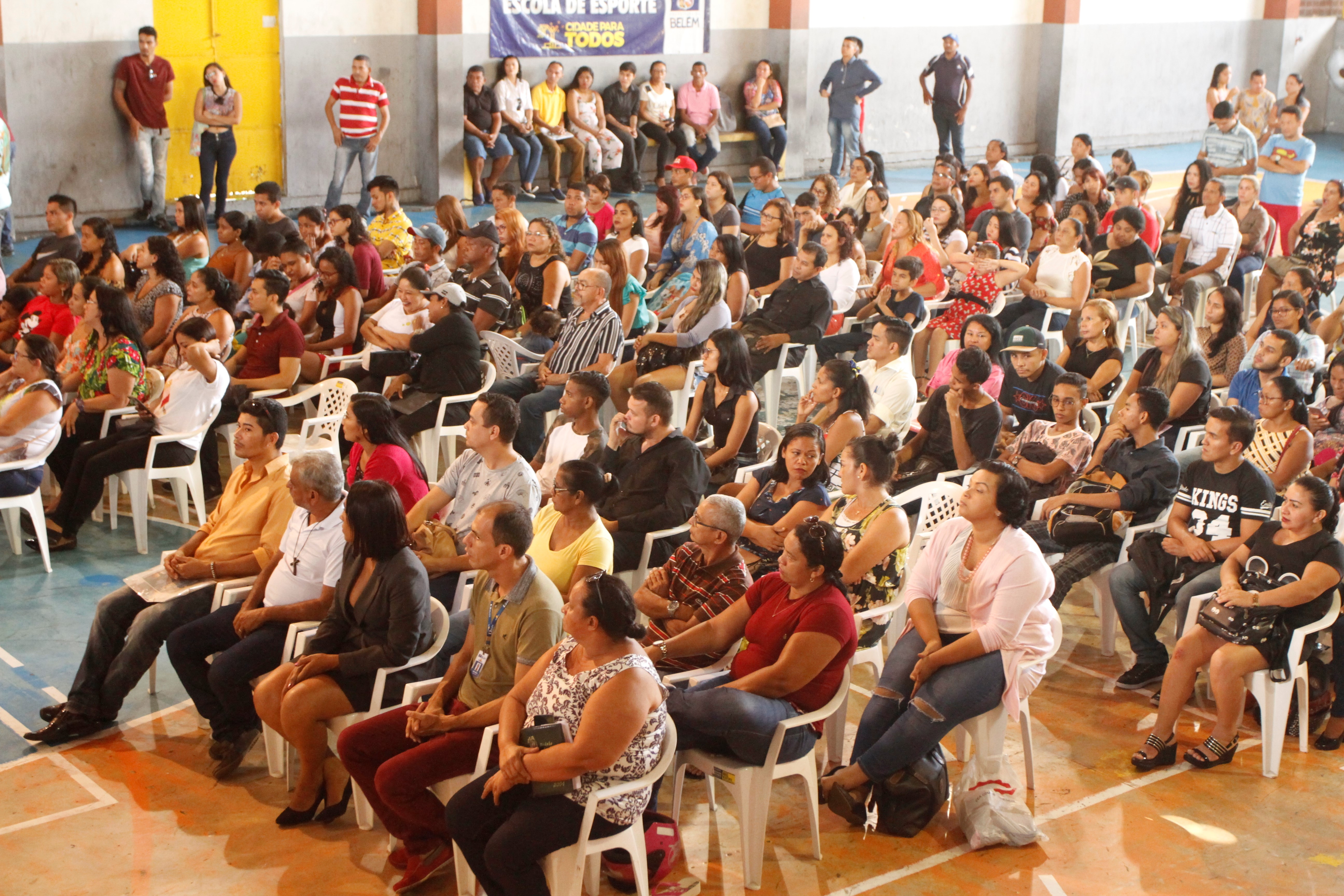 Prefeitura certifica 740 alunos e apresenta novidades para o Fundo Ver-o-Sol e Portal do Trabalhador