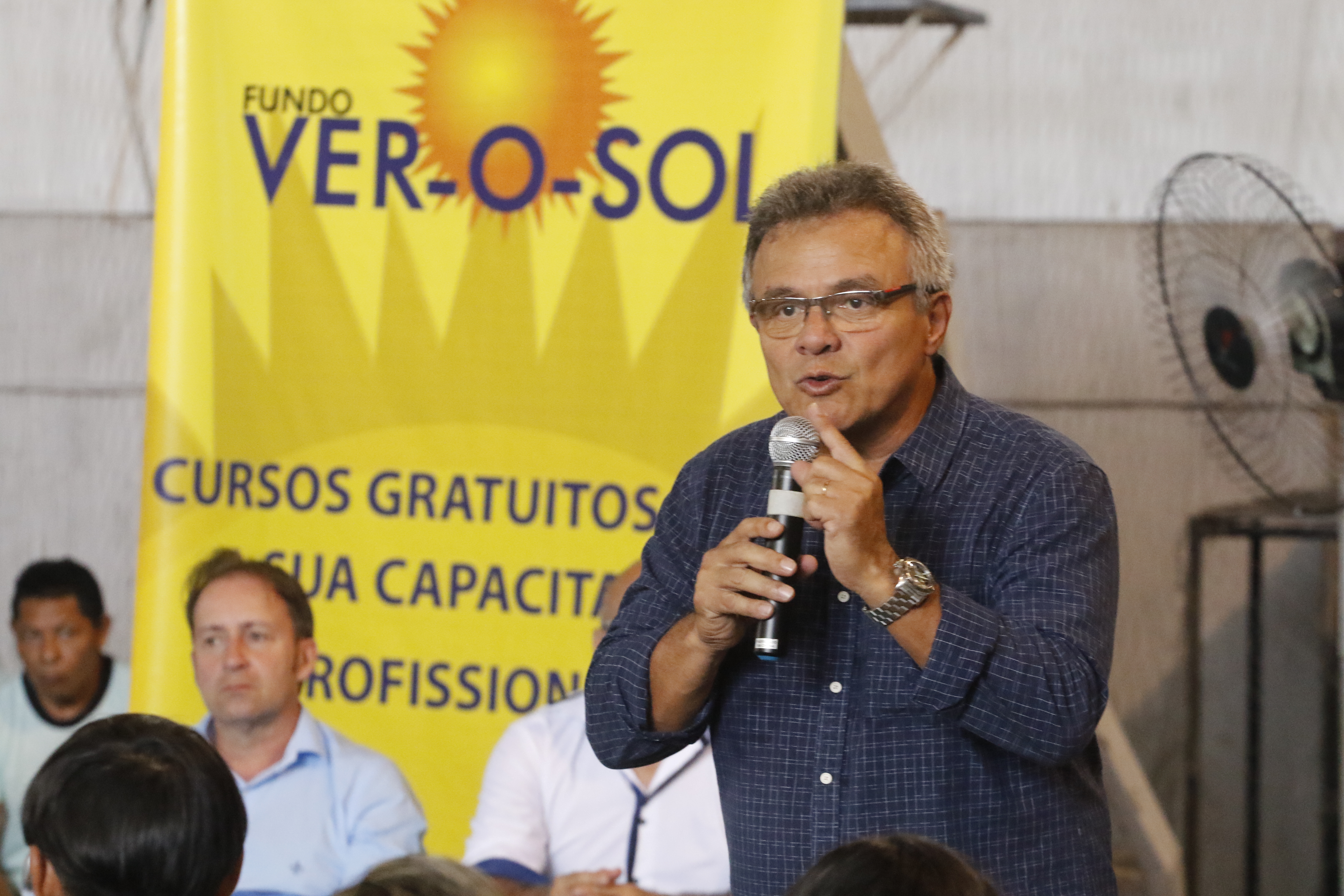 Prefeitura certifica 740 alunos e apresenta novidades para o Fundo Ver-o-Sol e Portal do Trabalhador