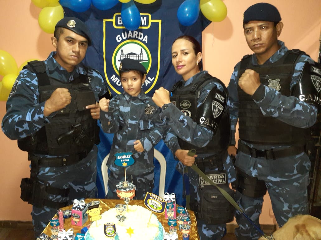 Guarda Municipal é tema de festa de aniversário de admiradora de 5 anos