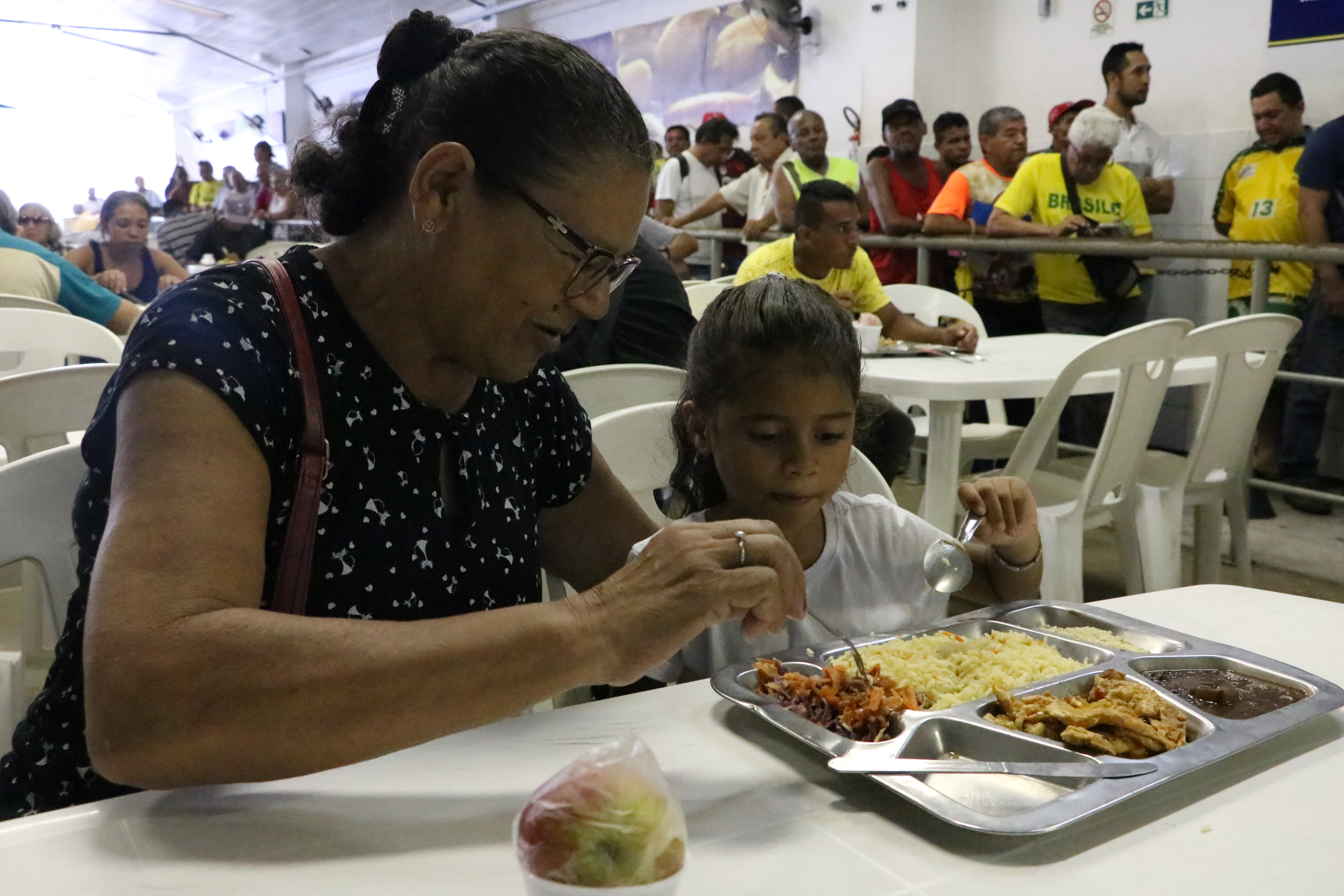 Restaurante Popular oferece cardápio especial de Natal nesta segunda, 23