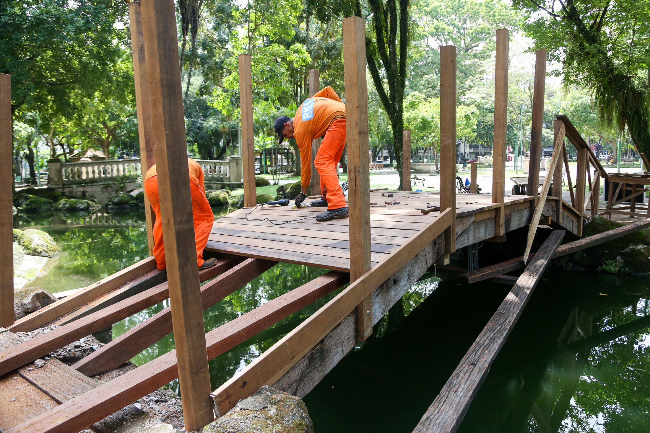 Prefeito Zenaldo Coutinho vistoria obras em andamento pela cidade