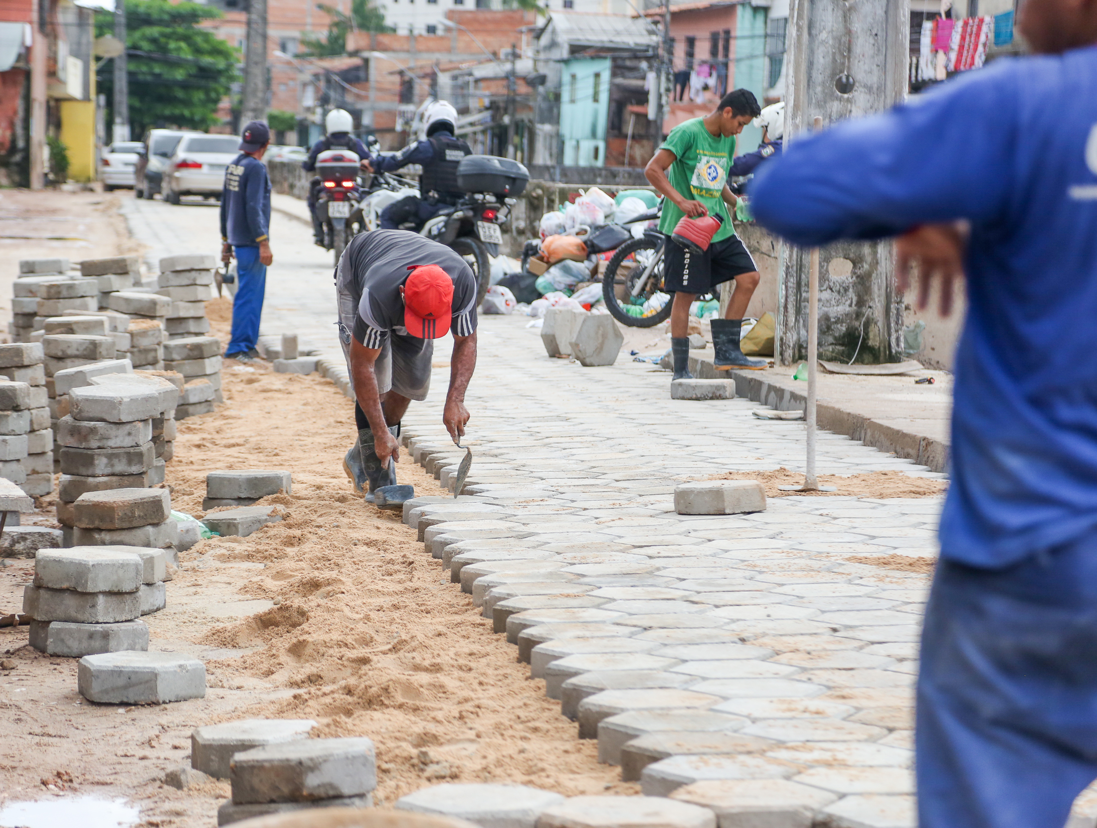 Prefeito Zenaldo Coutinho vistoria obras em andamento pela cidade