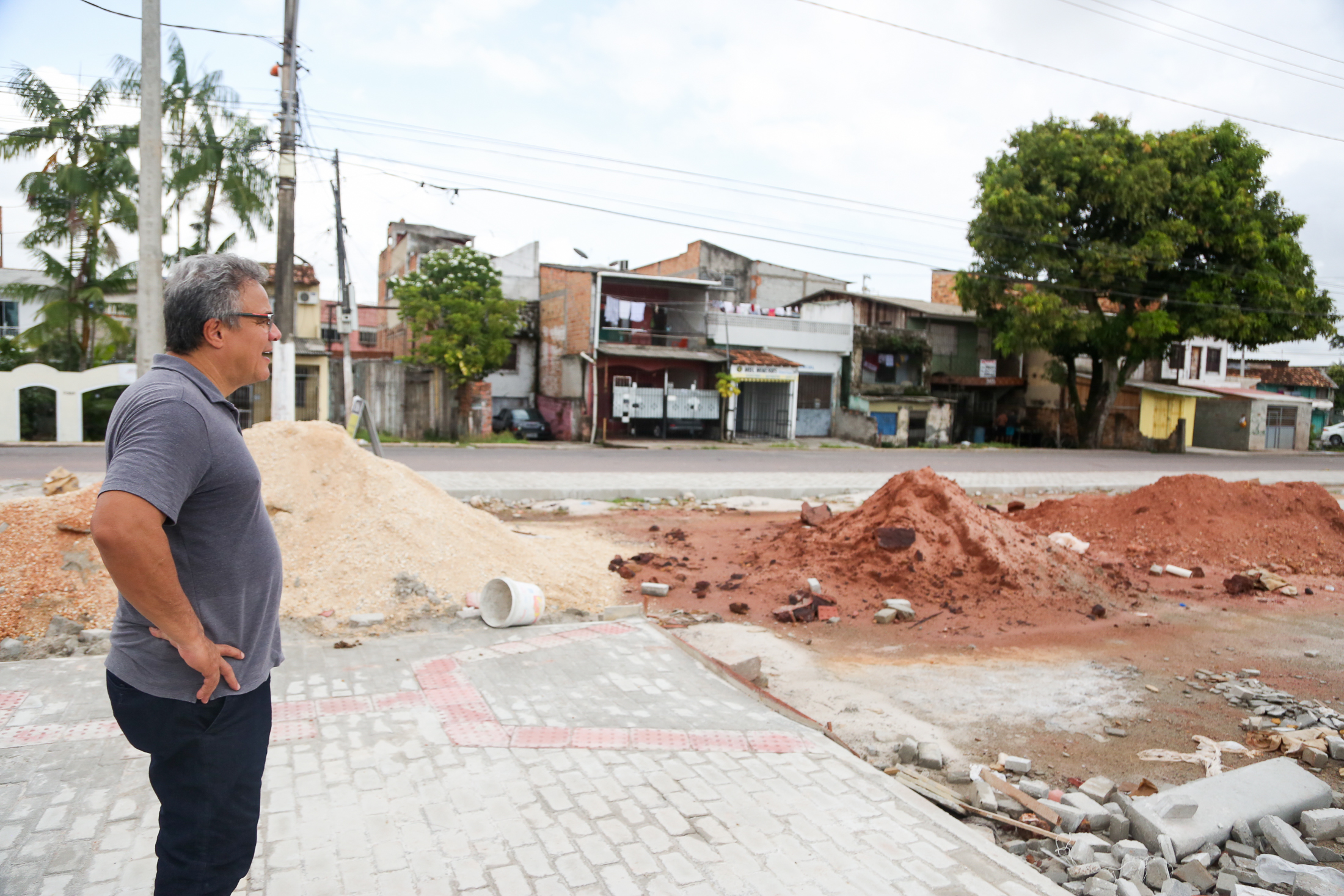 Prefeito Zenaldo Coutinho vistoria obras em andamento pela cidade