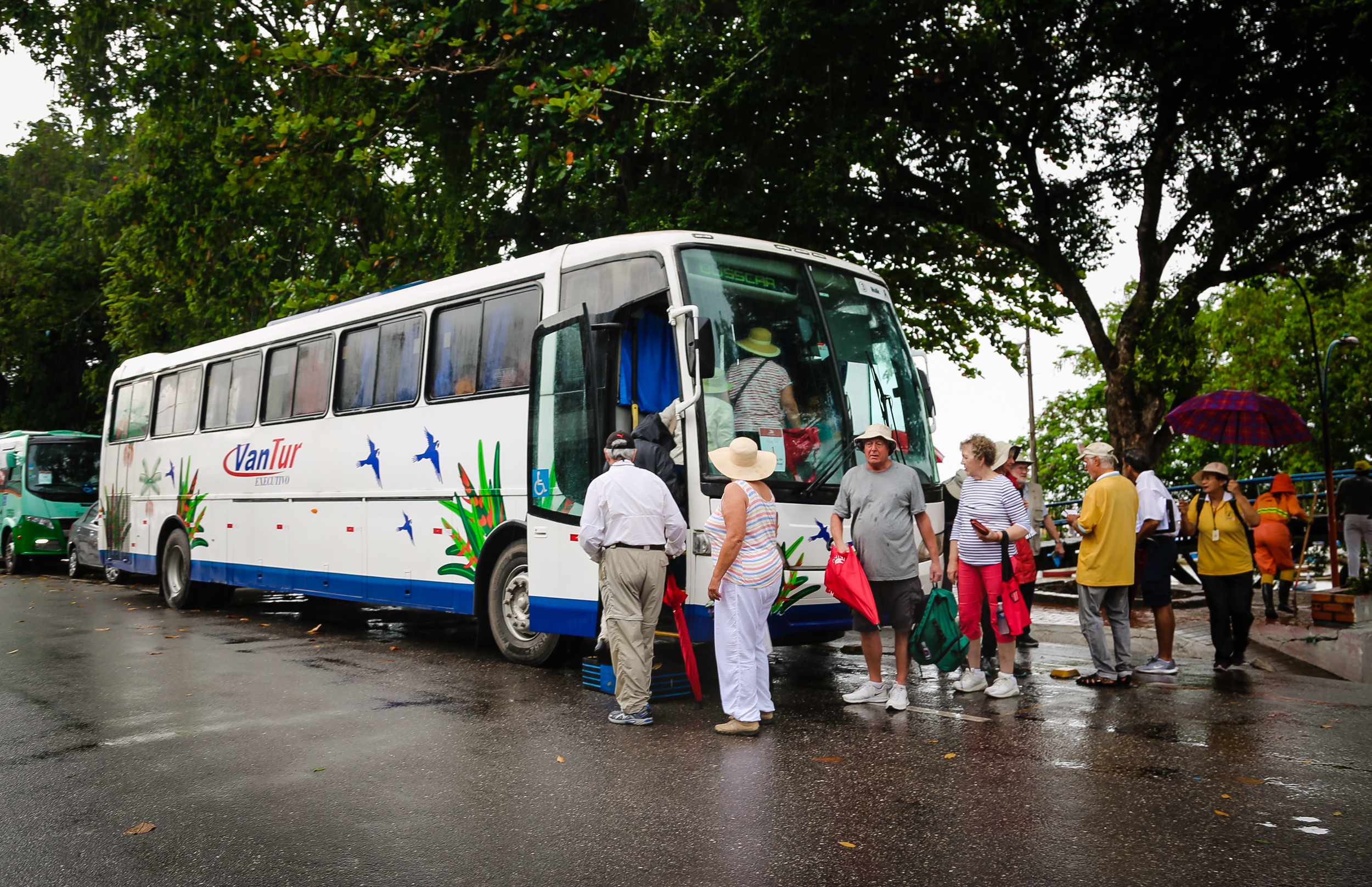  Norte-americanos desembarcam em Icoaraci para conhecer pontos turísticos de Belém