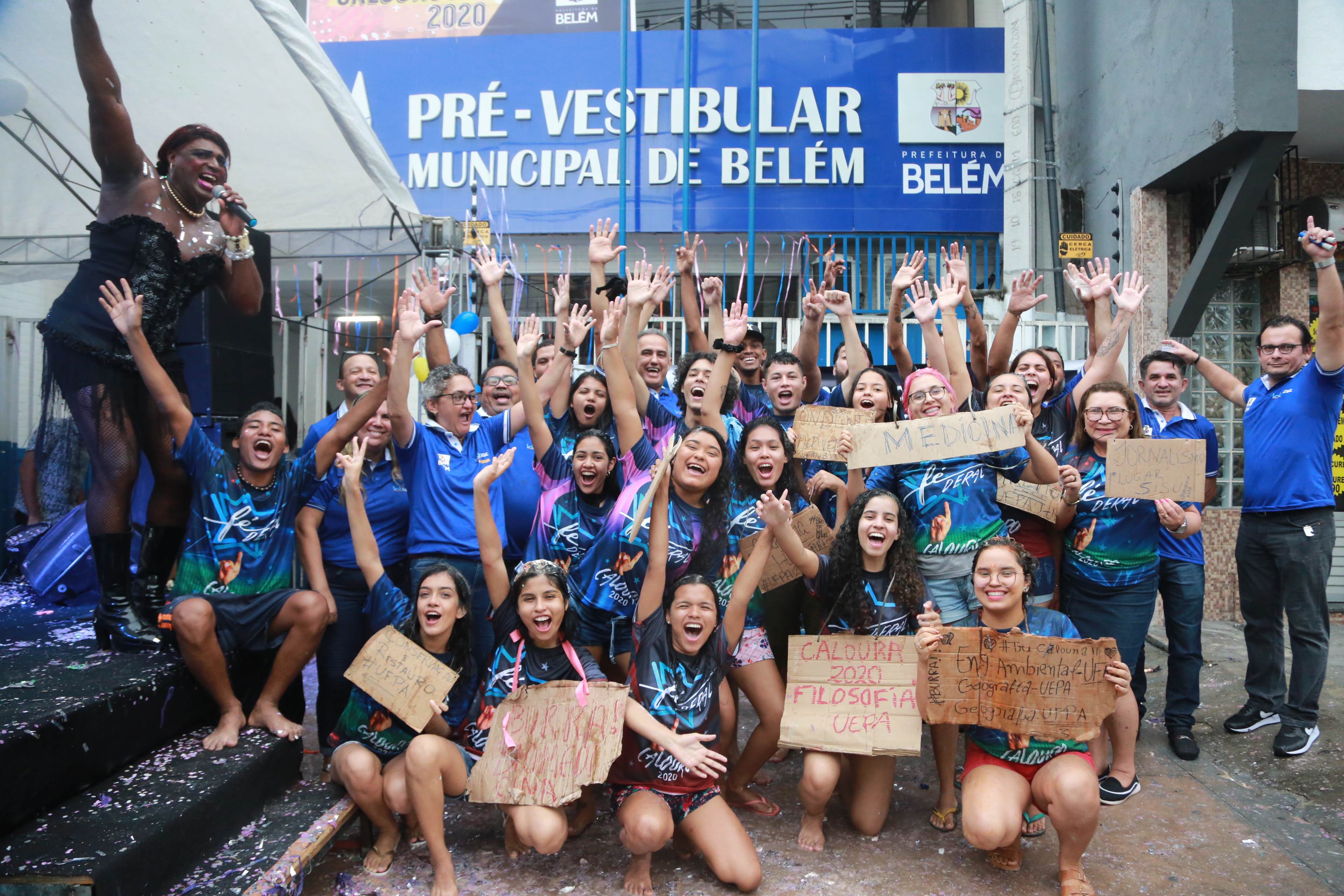 Estudantes do Cursinho Municipal comemoram aprovação nas universidades públicas
