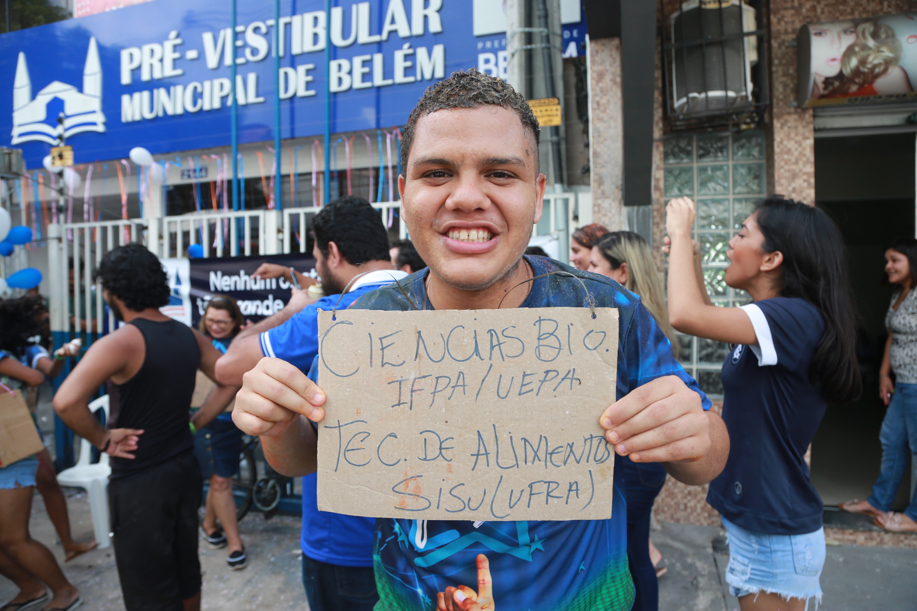 Estudantes do Cursinho Municipal comemoram aprovação nas universidades públicas