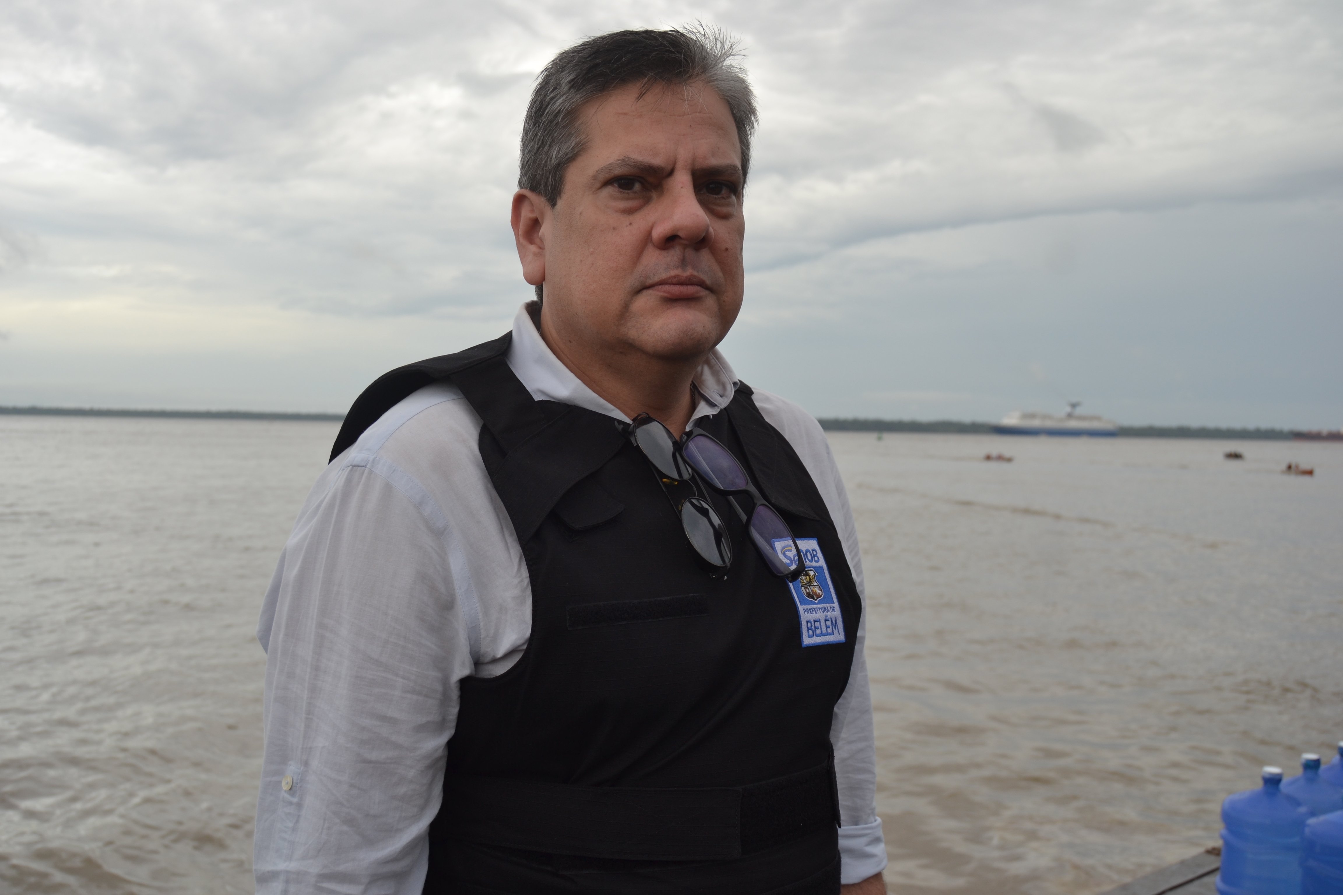 Navio Magellan, de bandeira das Bahamas,  traz turistas à capital paraense 
