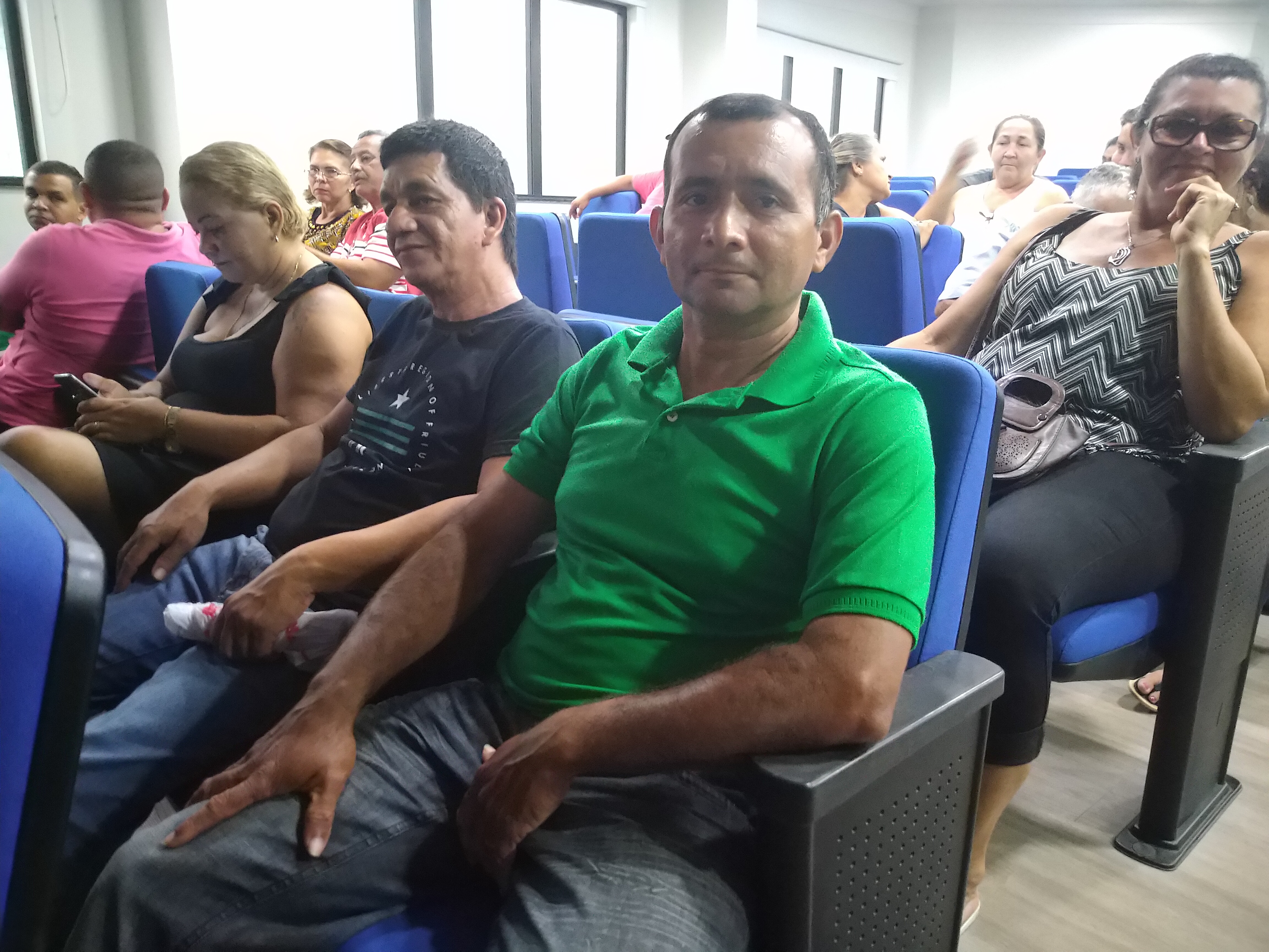 Prefeitura capacita feirantes de Batista Campos para receber os novos equipamentos