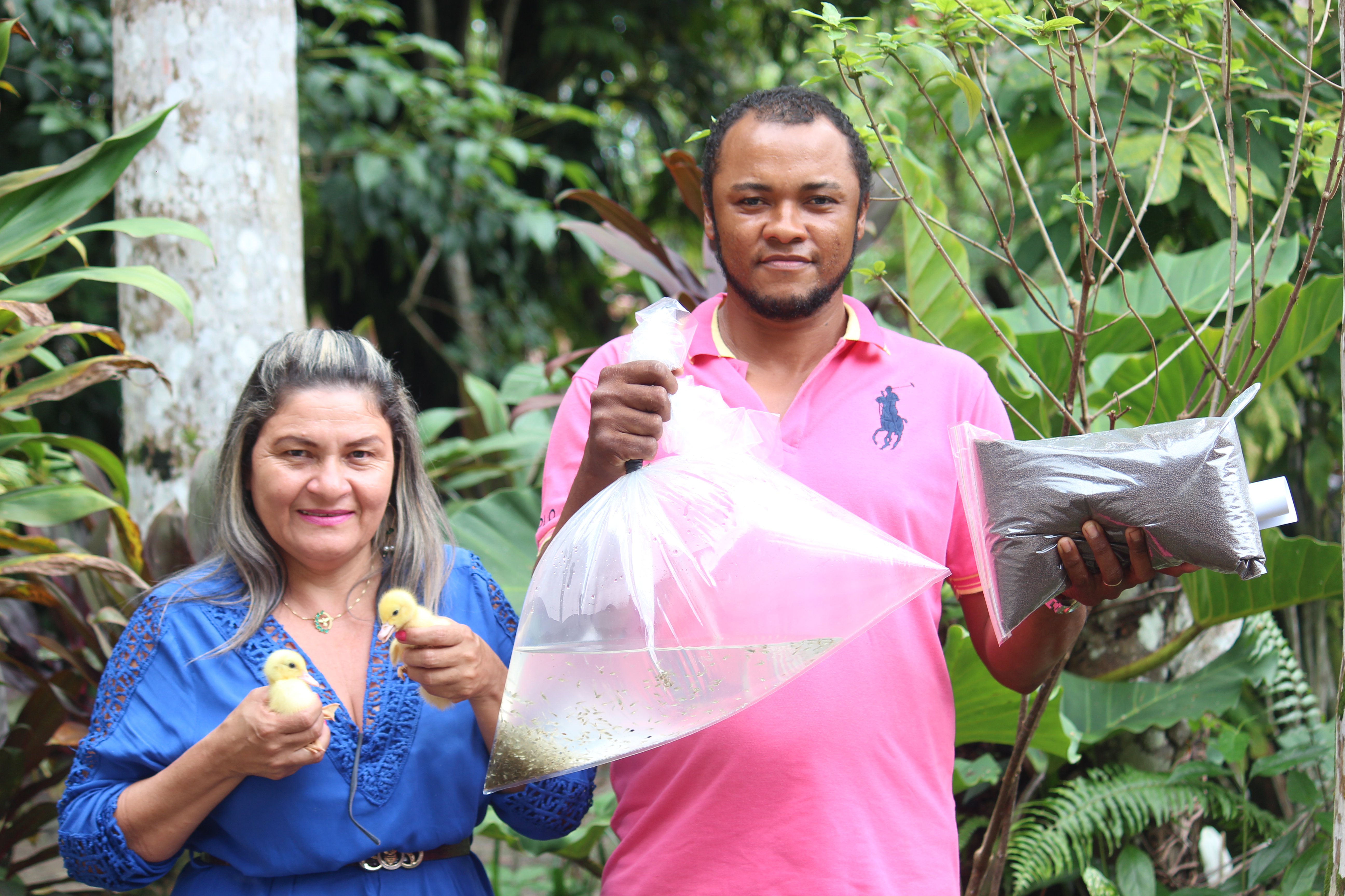 Prefeitura faz doação de patos e peixes e movimenta a economia nas ilhas de Belém