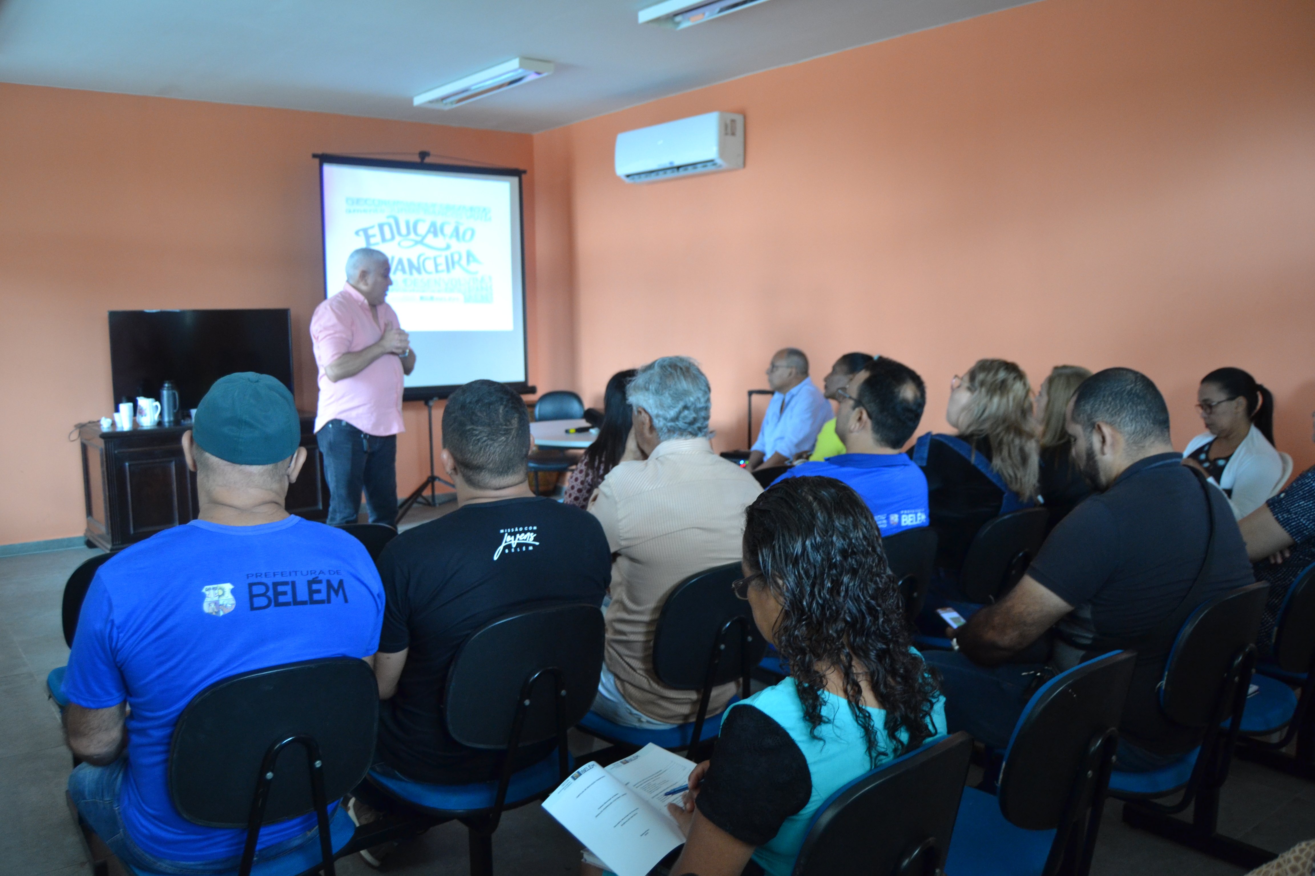 Servidores municipais de Icoaraci participam de palestra sobre Educação Financeira