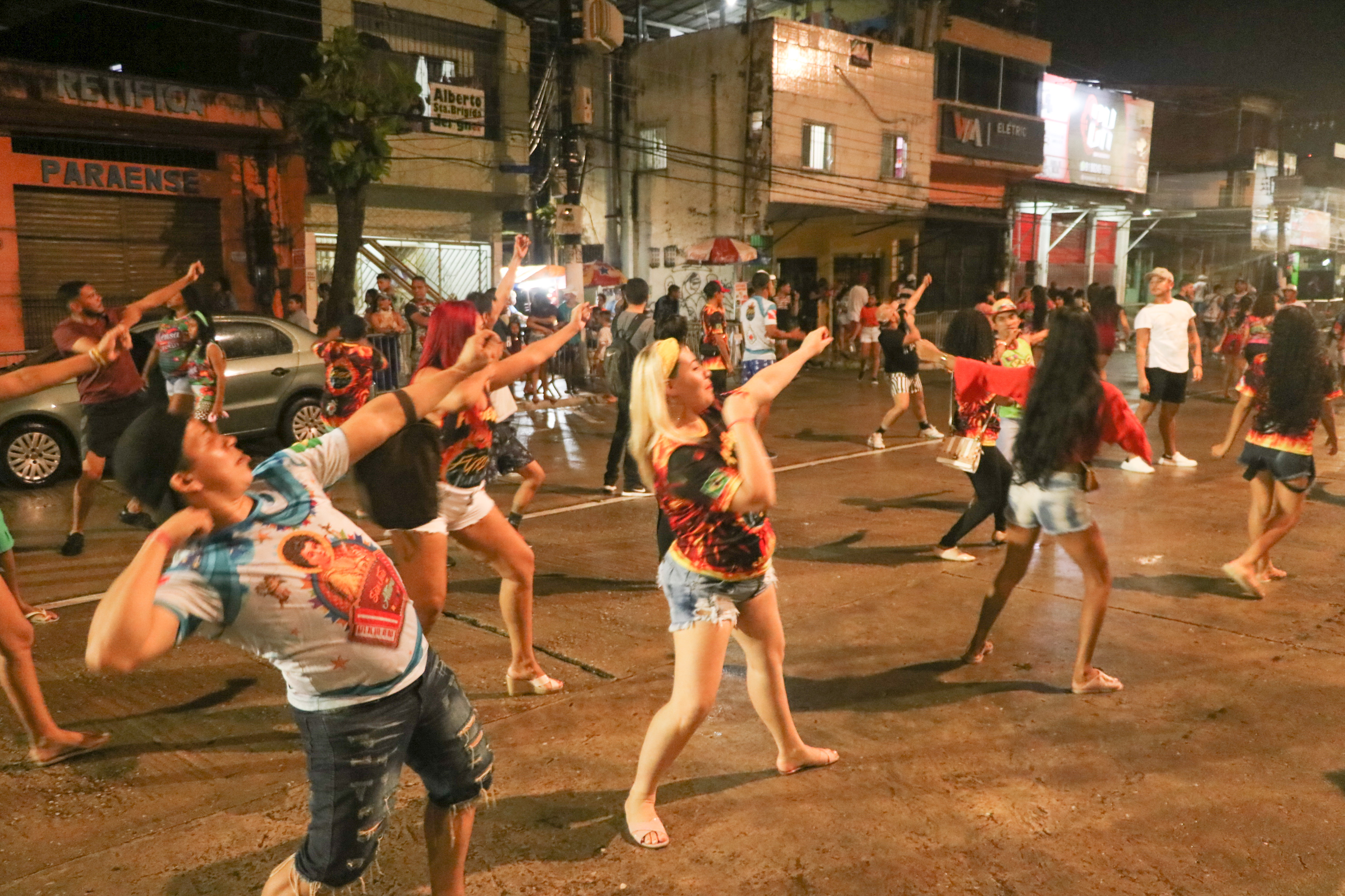 Oito escolas de samba se apresentam nesta sexta-feira, 14, na Aldeia Amazônica
