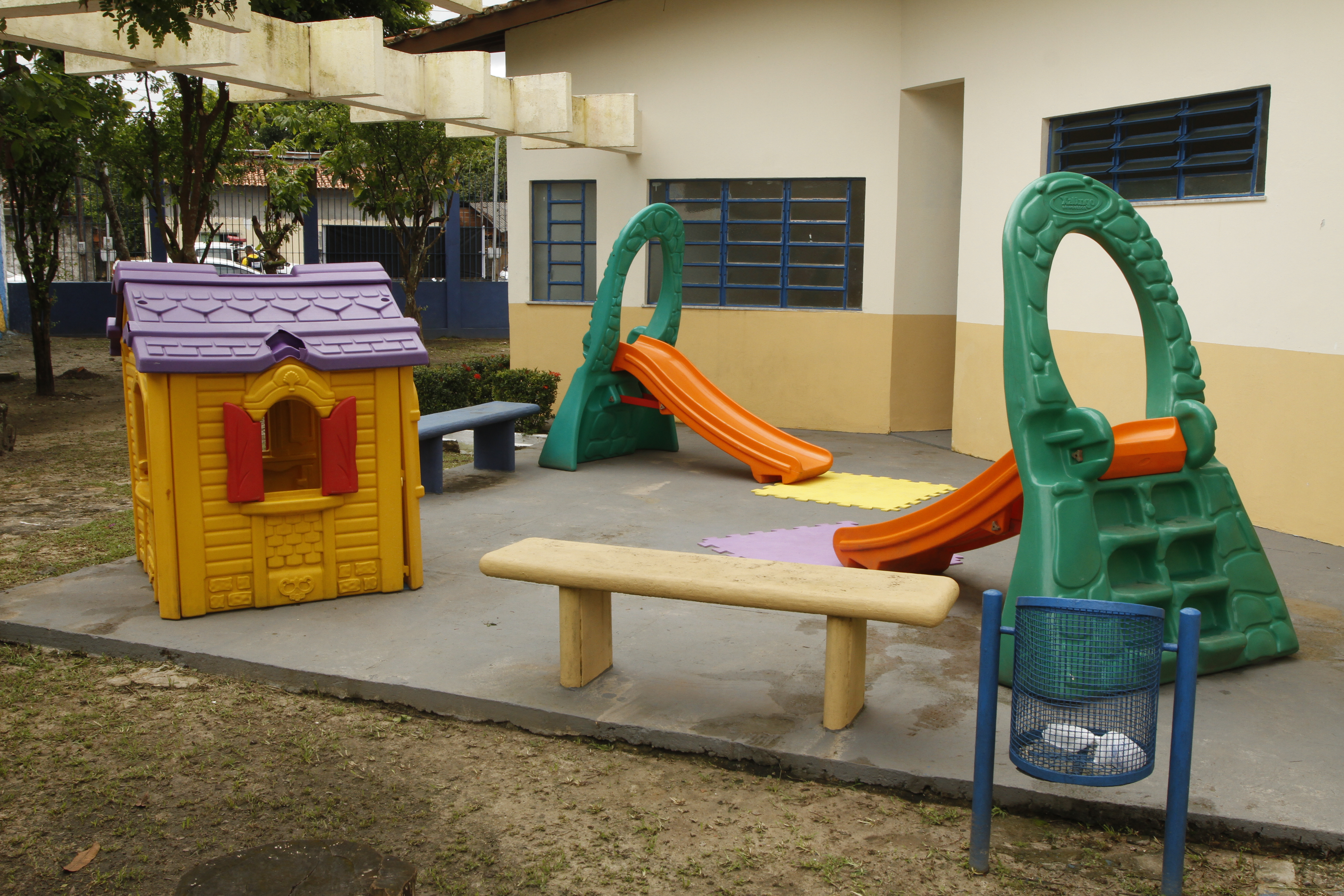 Prefeitura de Belém entrega escola reformada e climatizada no Tenoné