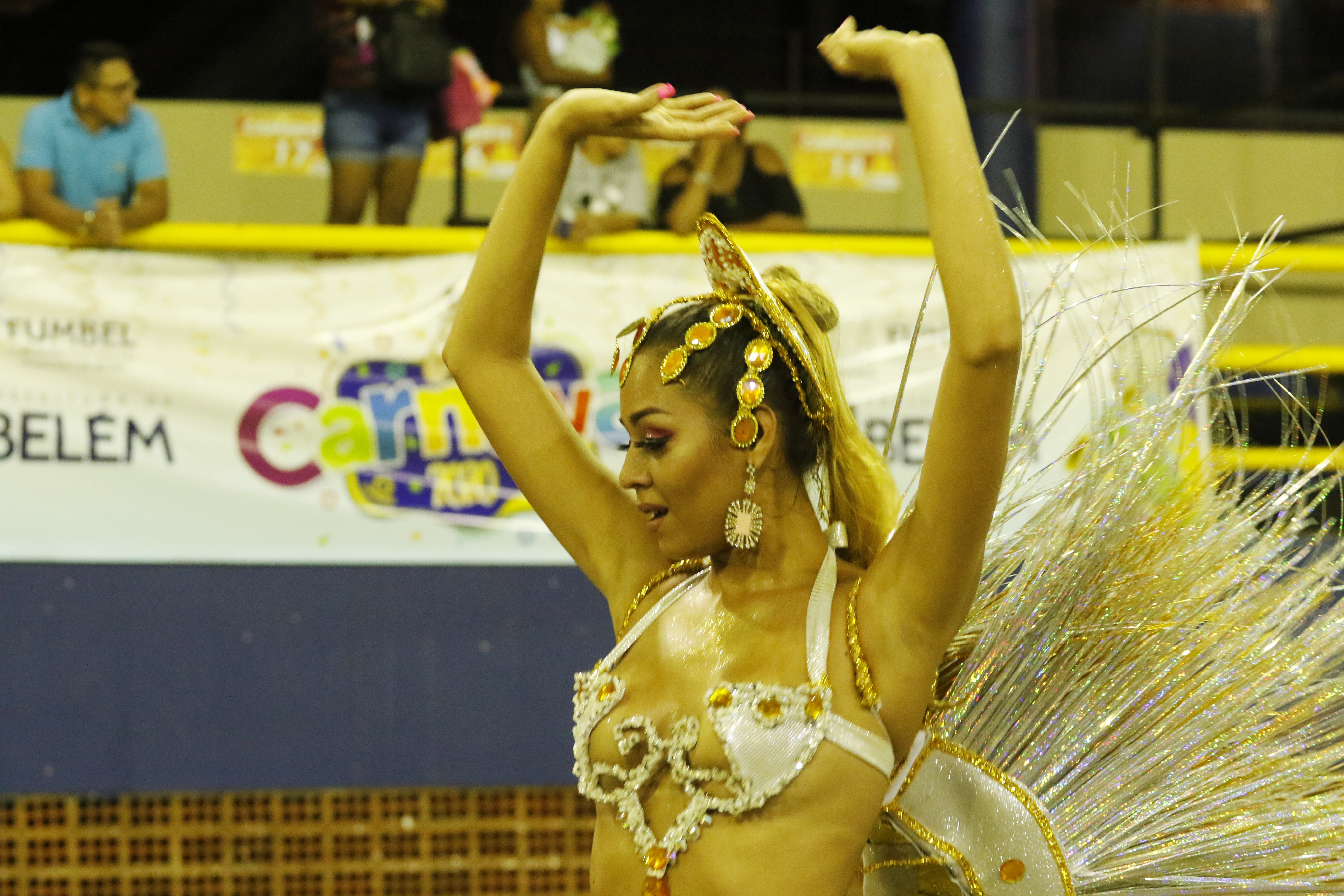 Alegria Alegria abre último dia de desfile do Carnaval Oficial das Escolas de Samba de Belém