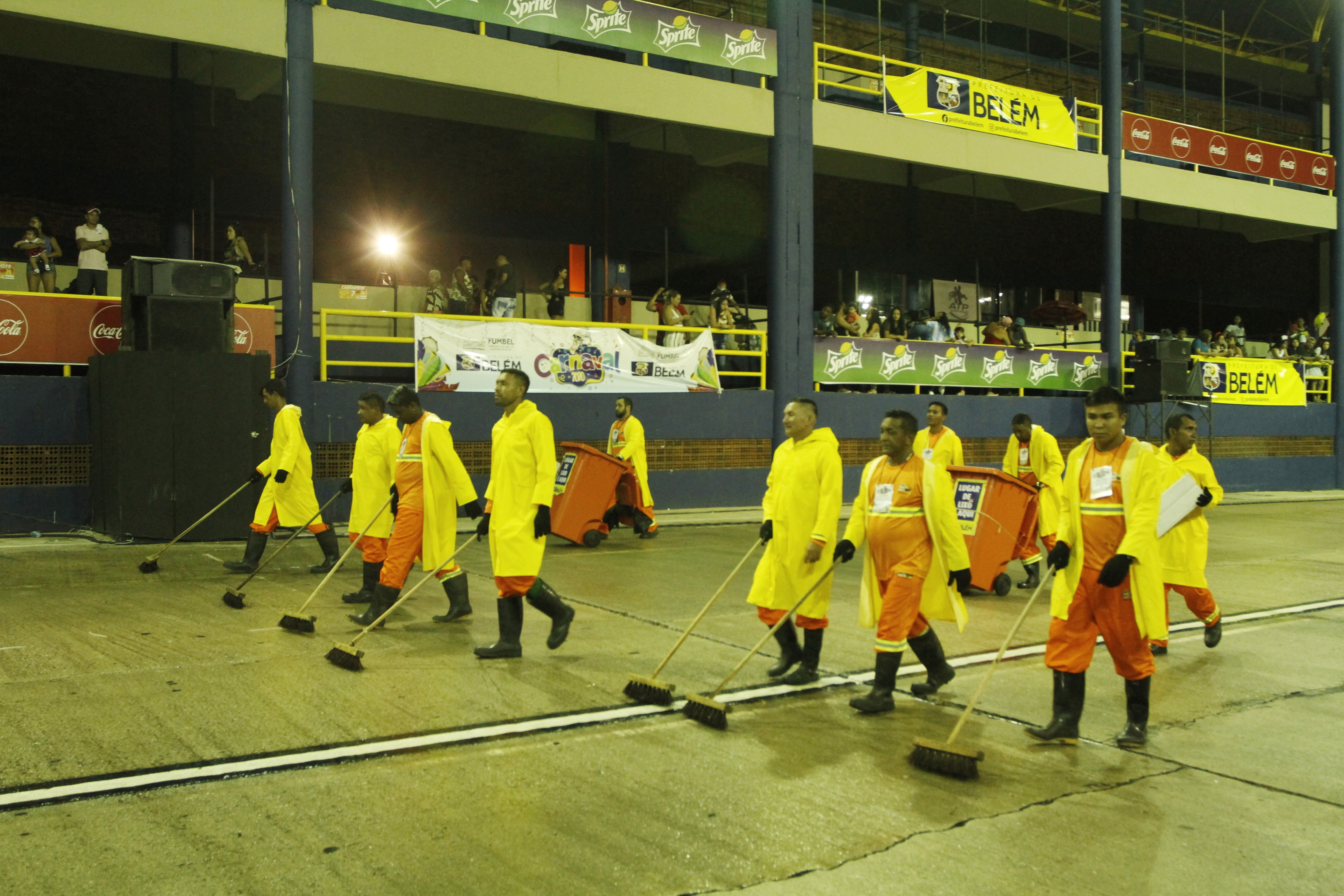 Alegria Alegria abre último dia de desfile do Carnaval Oficial das Escolas de Samba de Belém