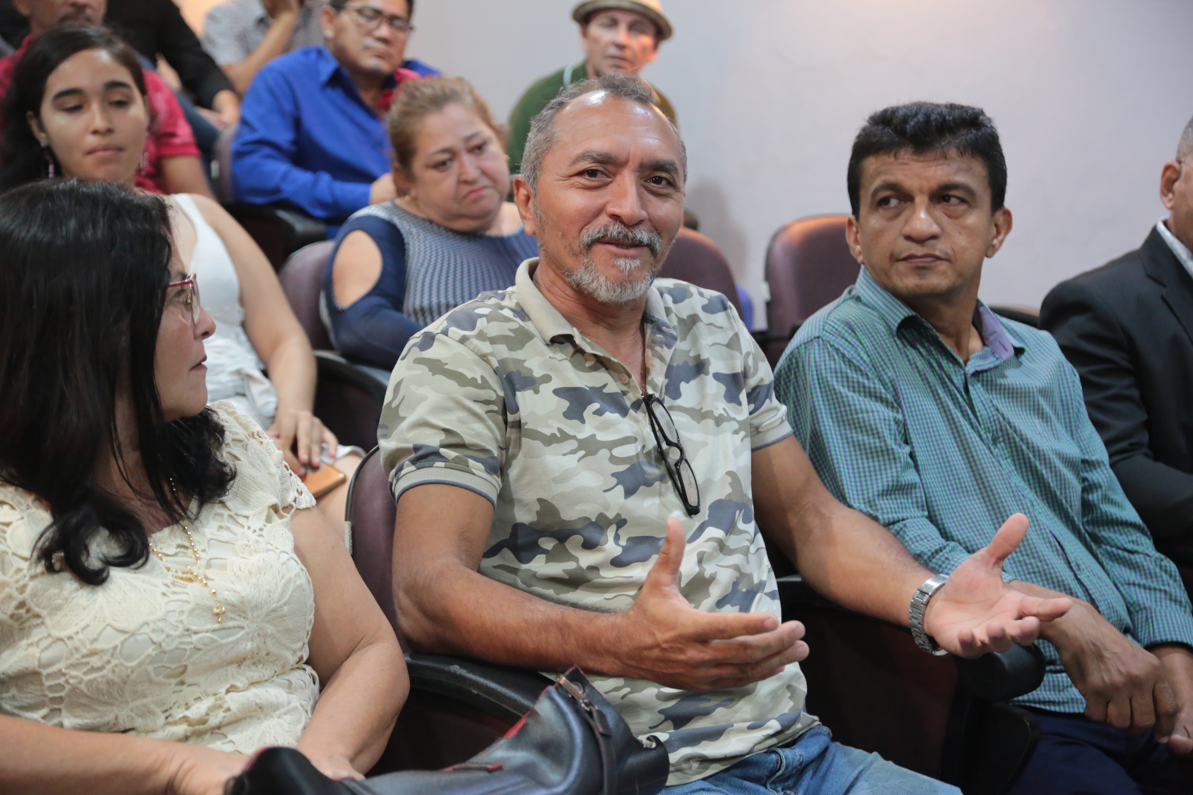 Serviços de pavimentação beneficiam bairro do Parque Verde