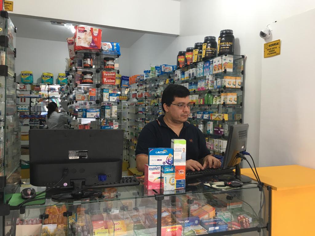 Vigilância Sanitária apreende medicamentos irregulares e alimentos vencidos 
