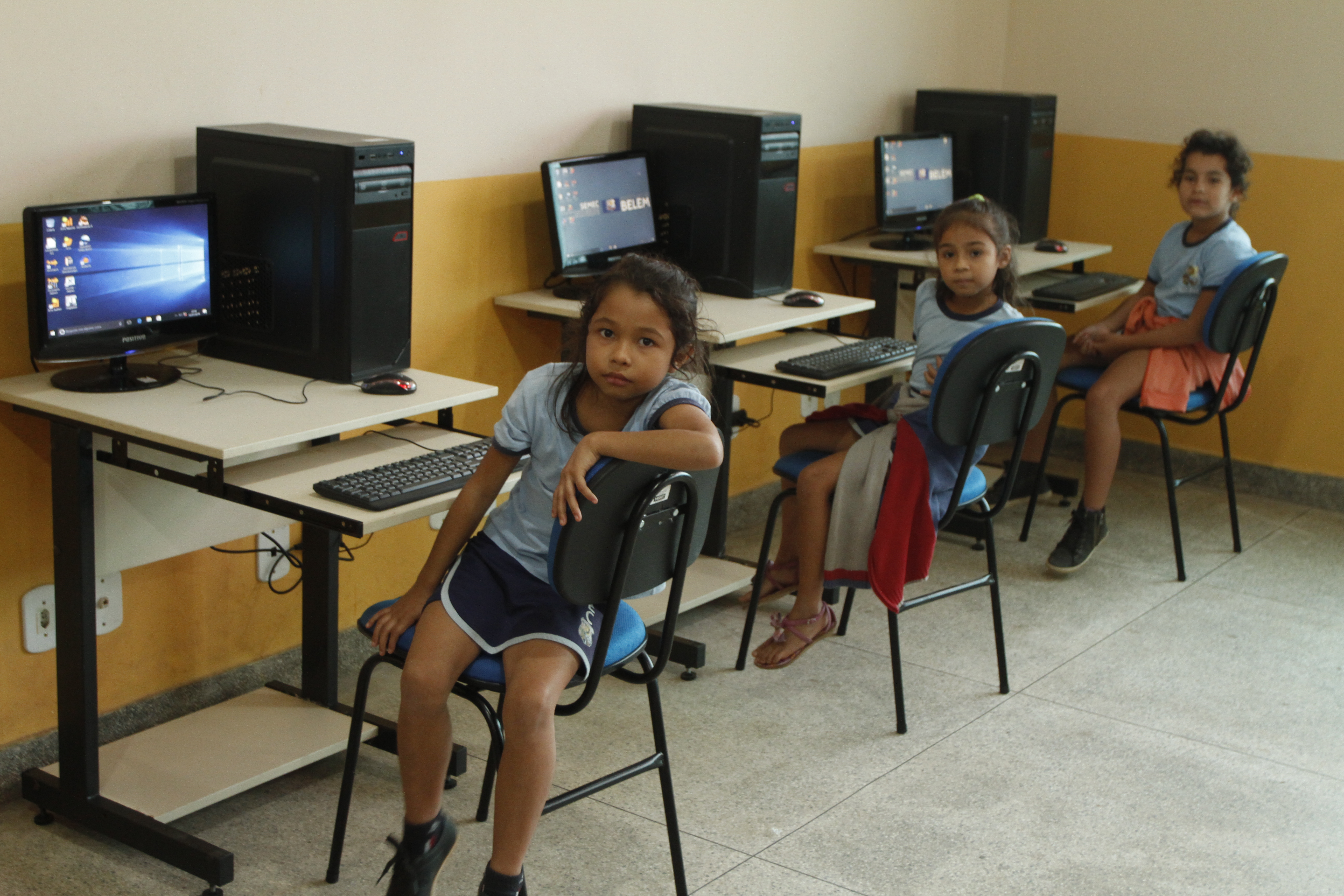 Prefeitura entrega escola Pedro Demo revitalizada e beneficia mais de 1.300 alunos em Outeiro