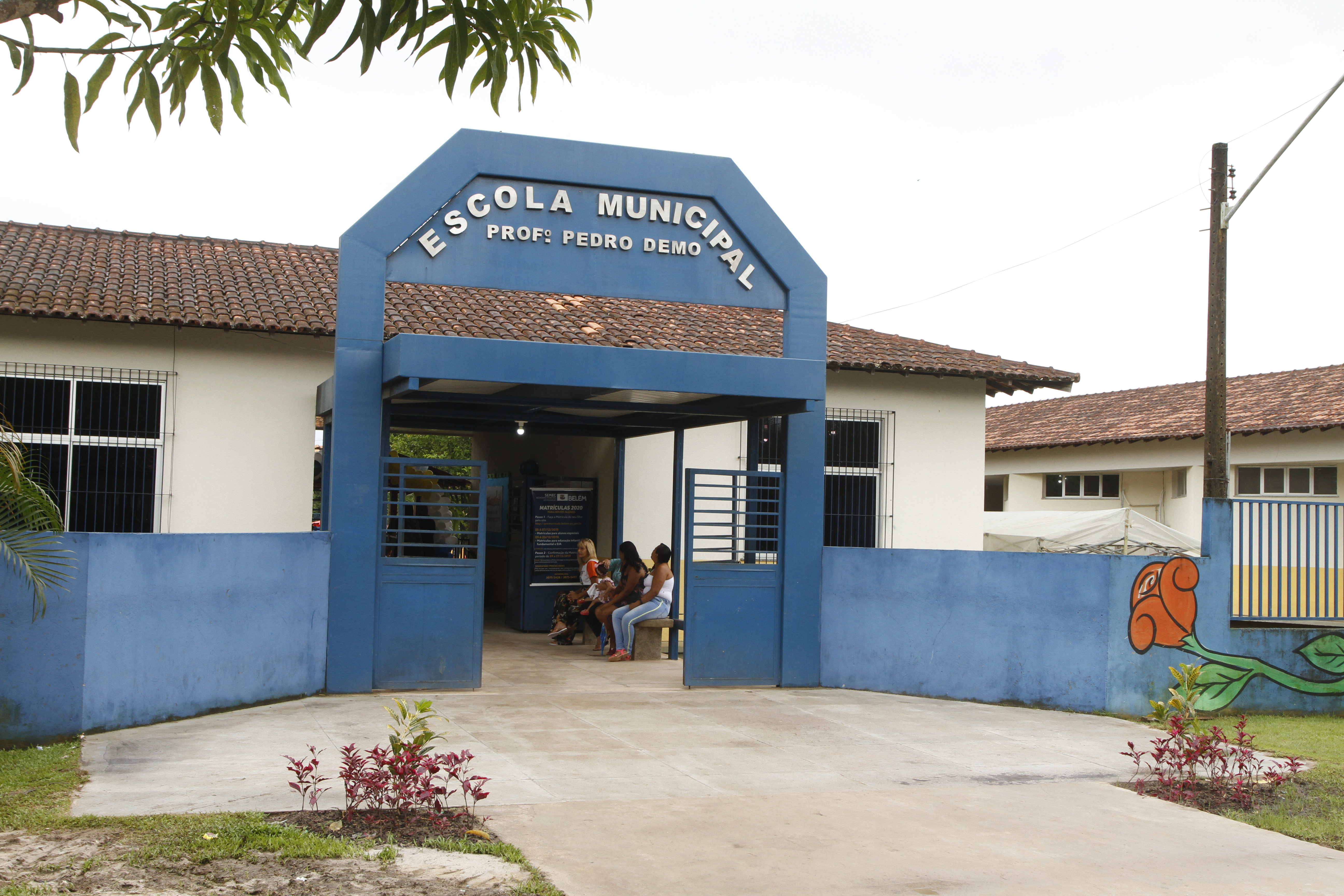 Decreto autoriza retorno gradual das aulas municipais