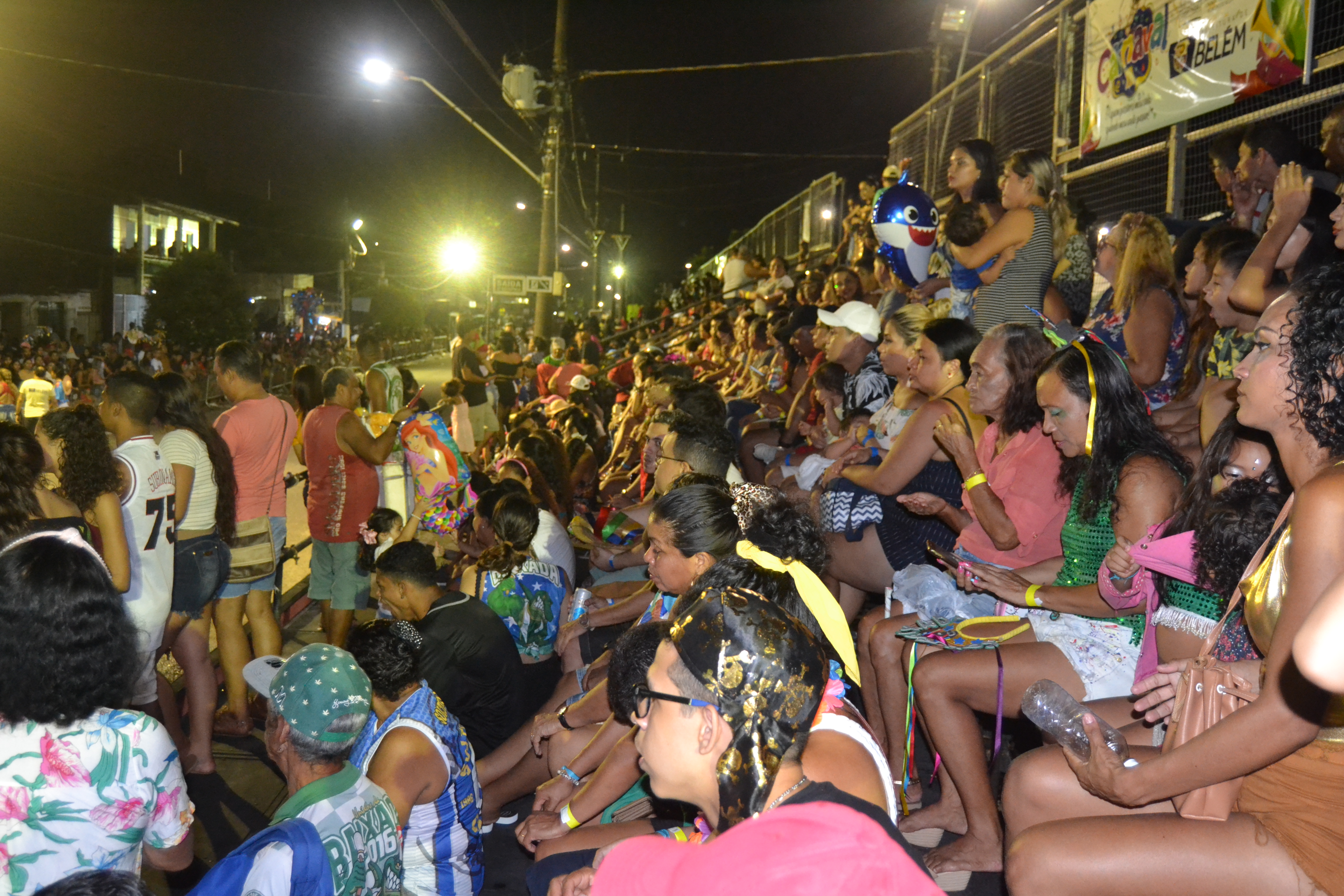 Carnaval de Icoaraci leva cultura e alegria para a avenida do samba.