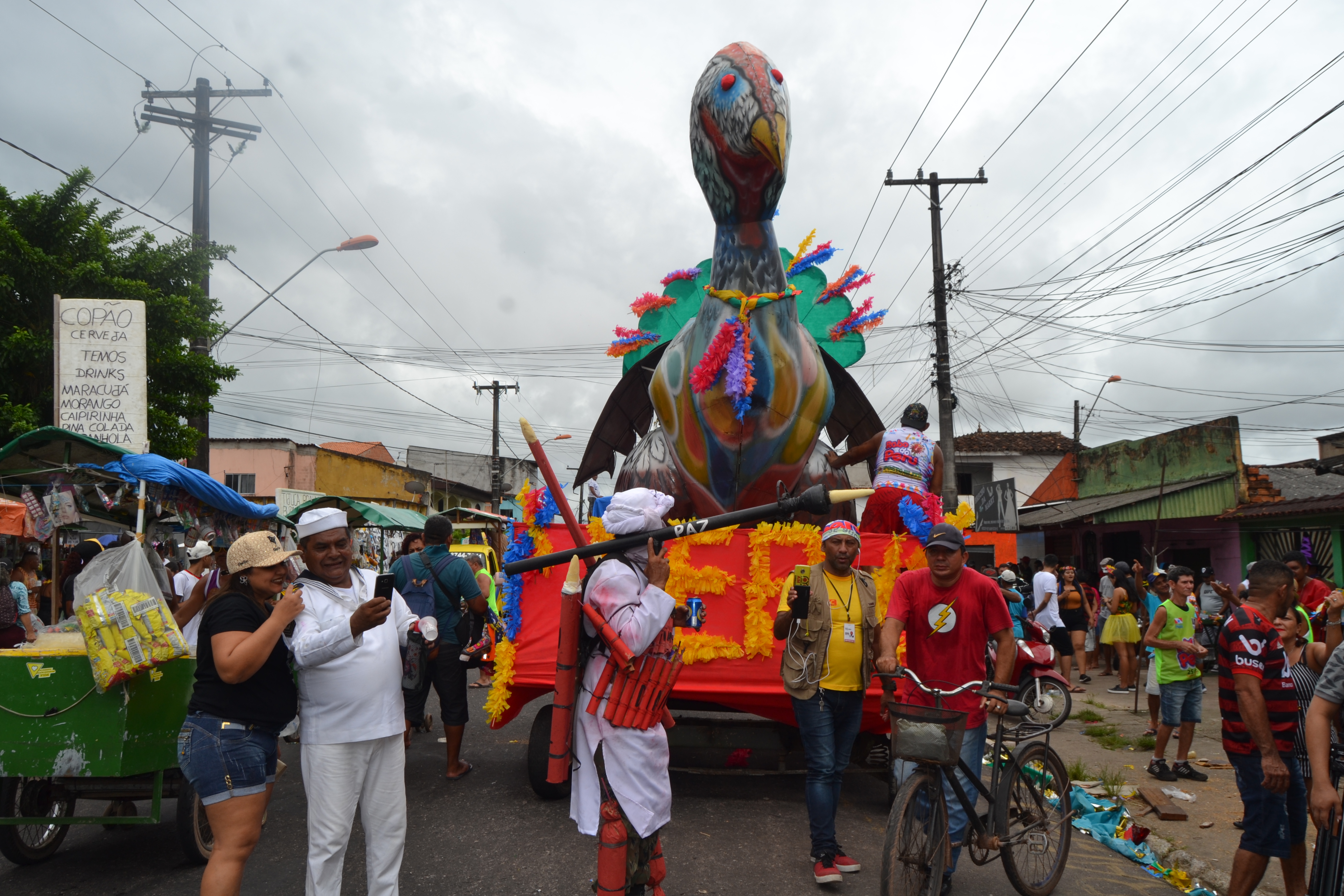 Bloco Rabo do Peru encerra o Carnaval no distrito de Icoaraci