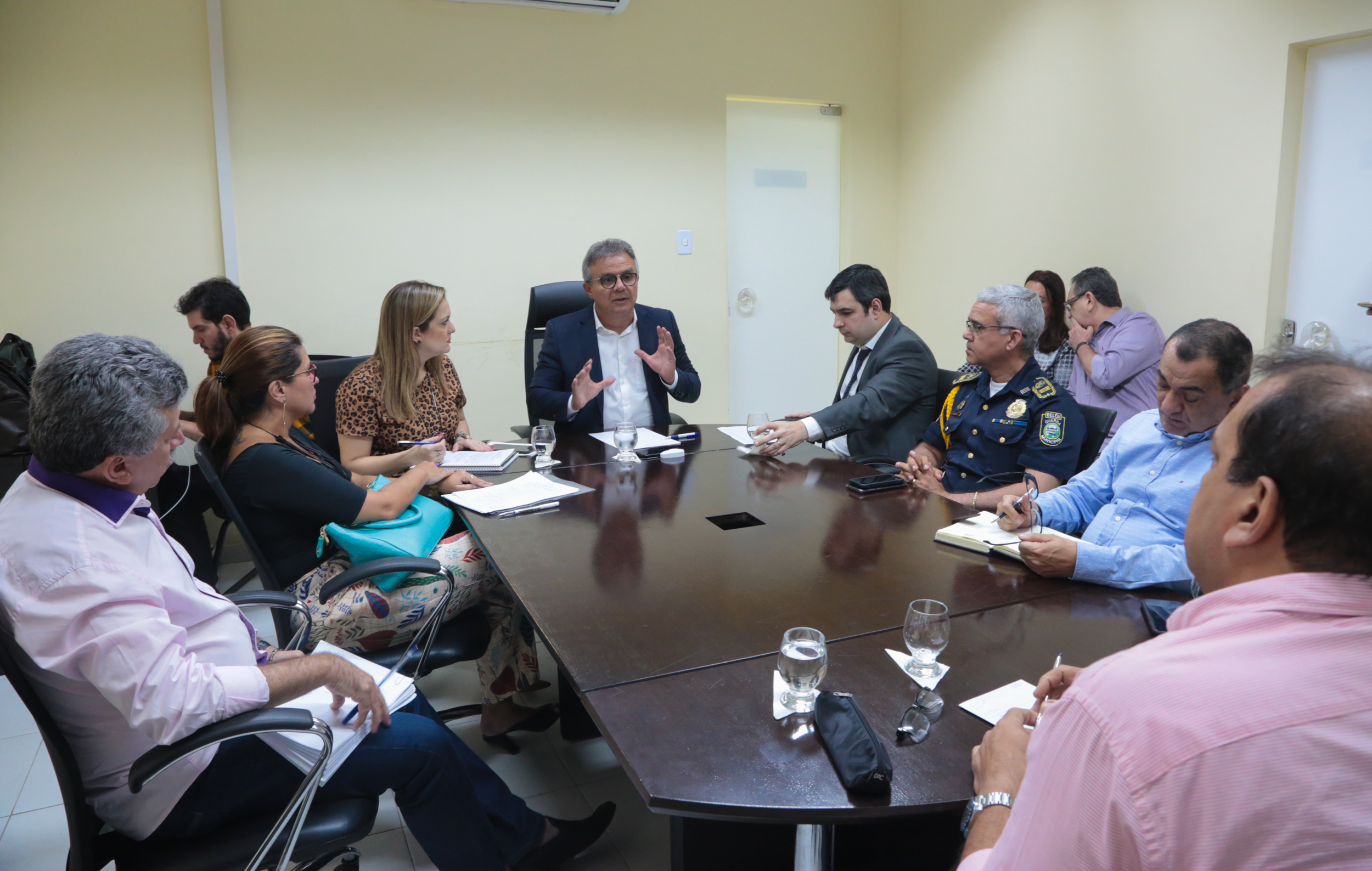 Prefeitura cria comitê de crise e anuncia situação de emergência