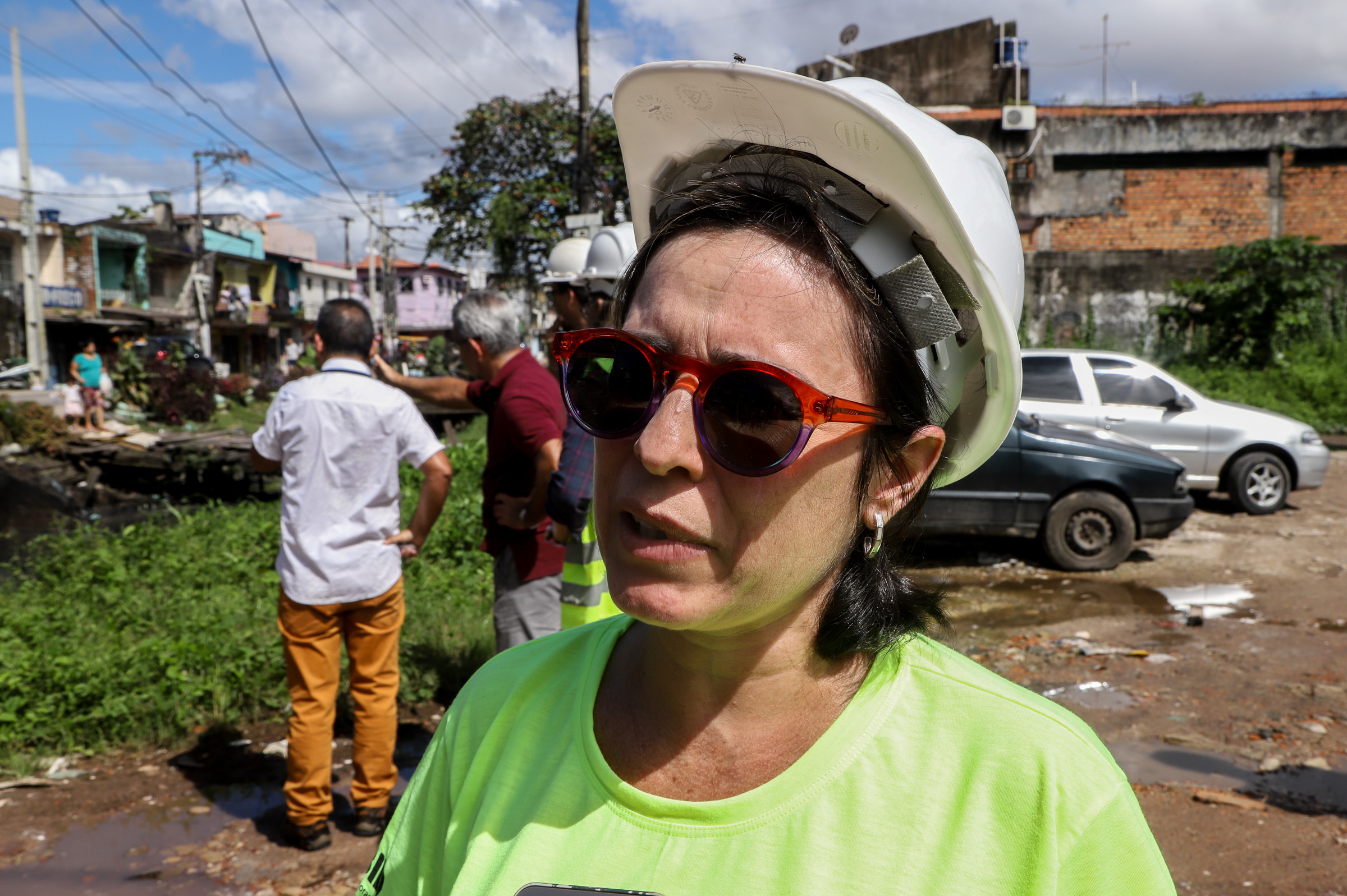 Sistema de comportas é instalado na Bernardo Sayão para prevenção de alagamentos