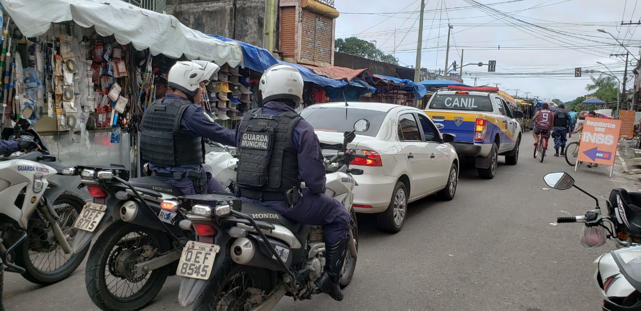 Prefeitura de Belém orienta feirantes e fiscaliza aglomerações