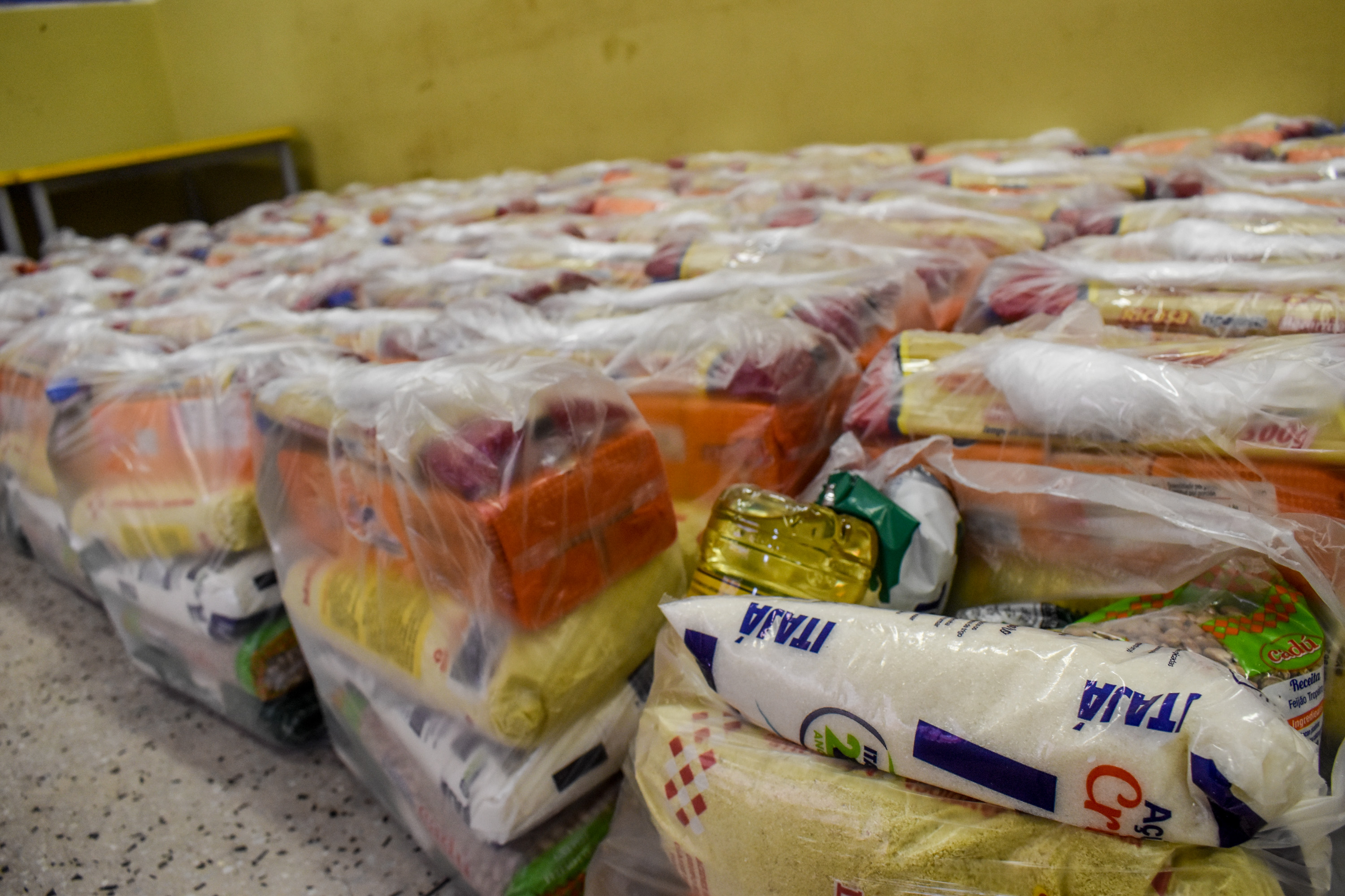 Prefeitura inicia a entrega do terceiro lote de kits de merenda escolar nesta segunda-feira, 4