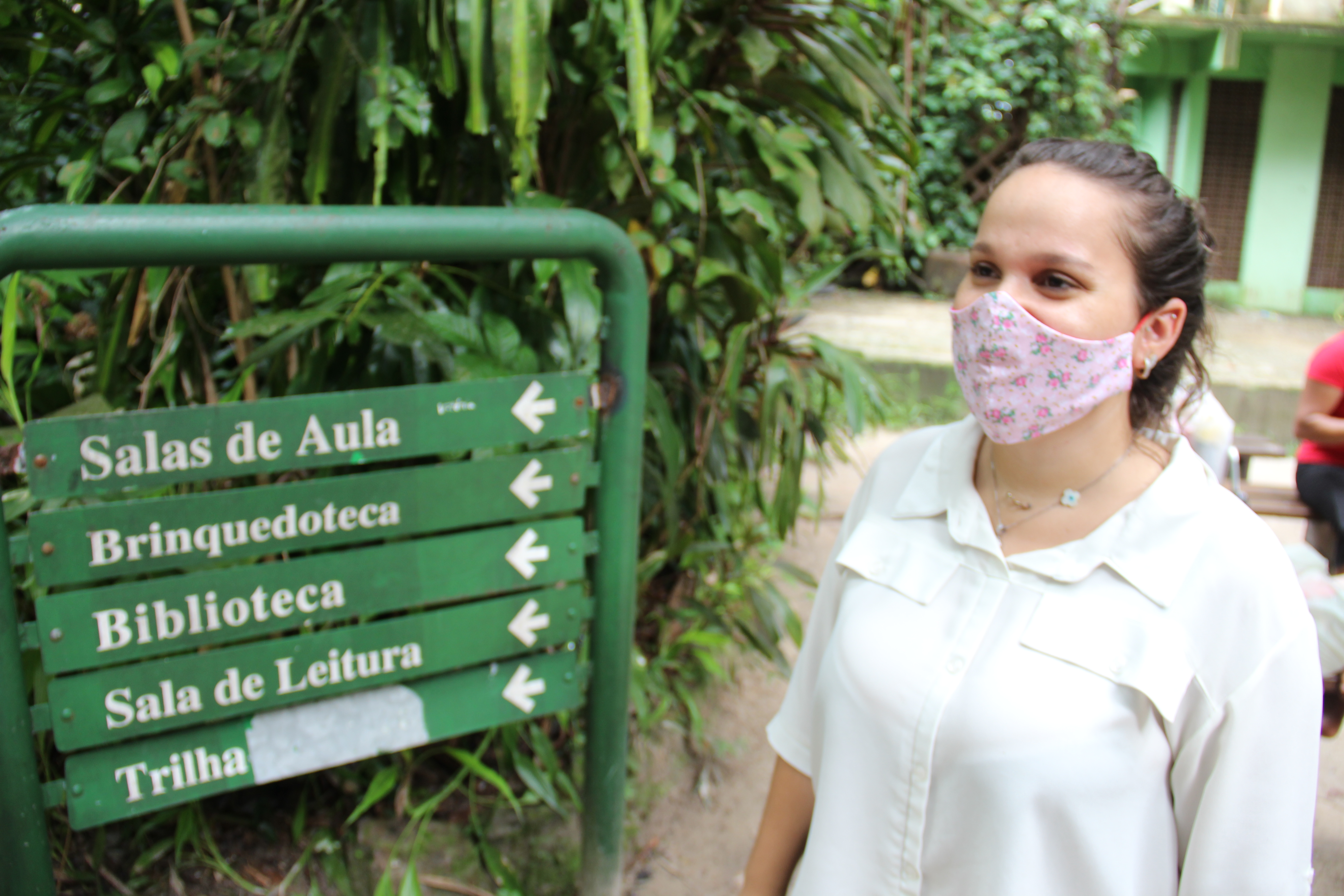 Alunos da Funbosque recebem kits de merenda escolar