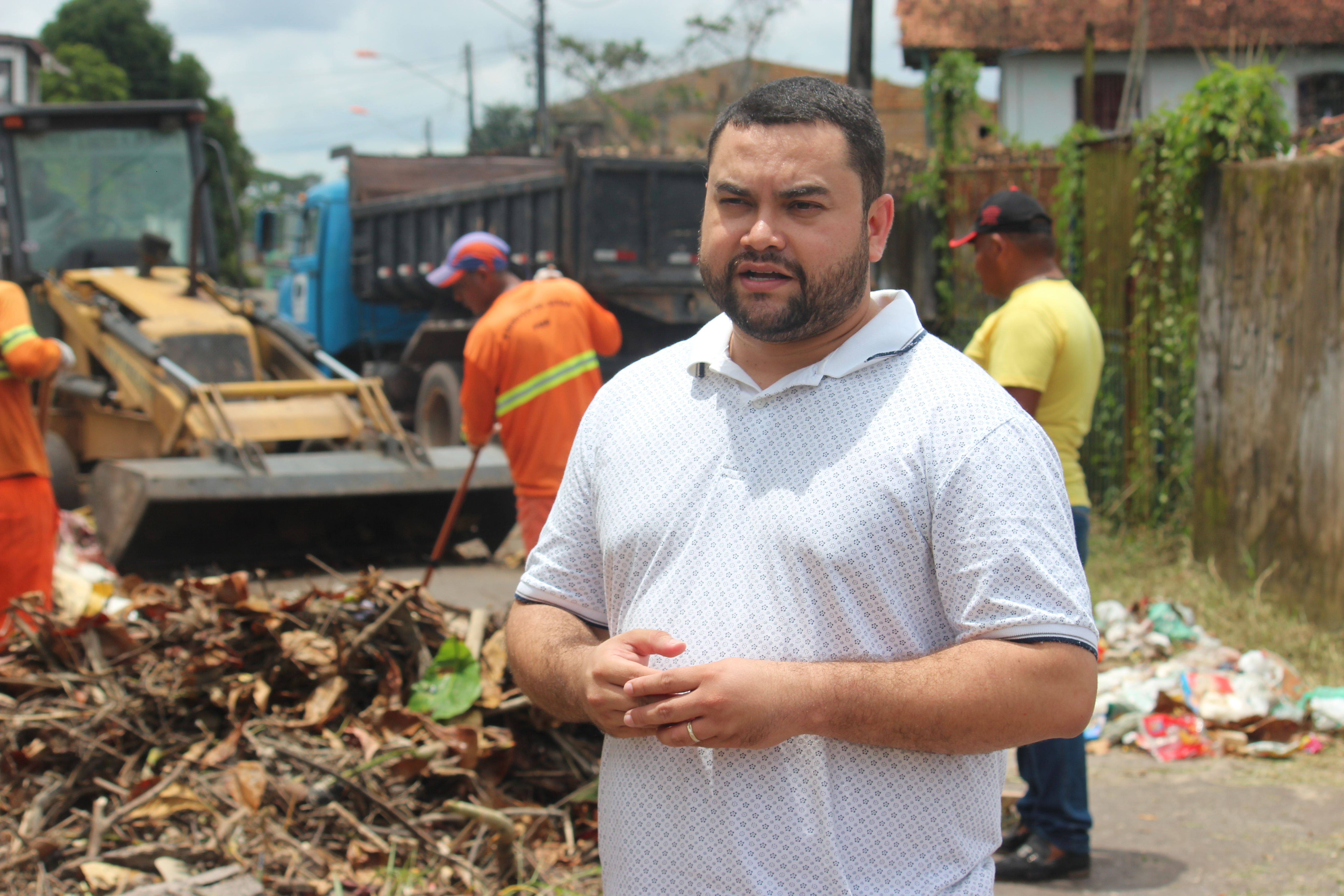 Prefeitura de Belém reforça frentes de trabalho em Outeiro