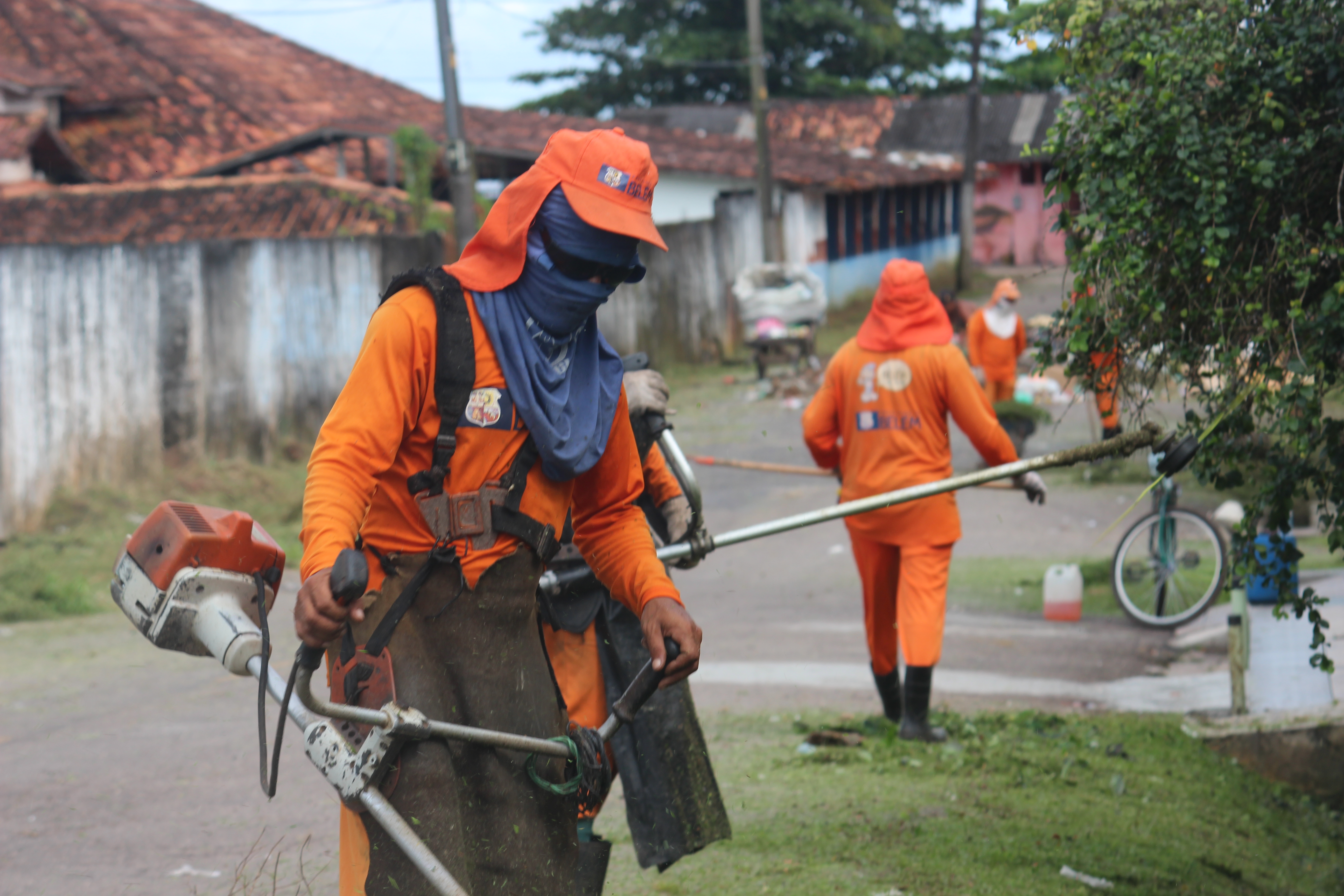 Prefeitura de Belém reforça frentes de trabalho em Outeiro