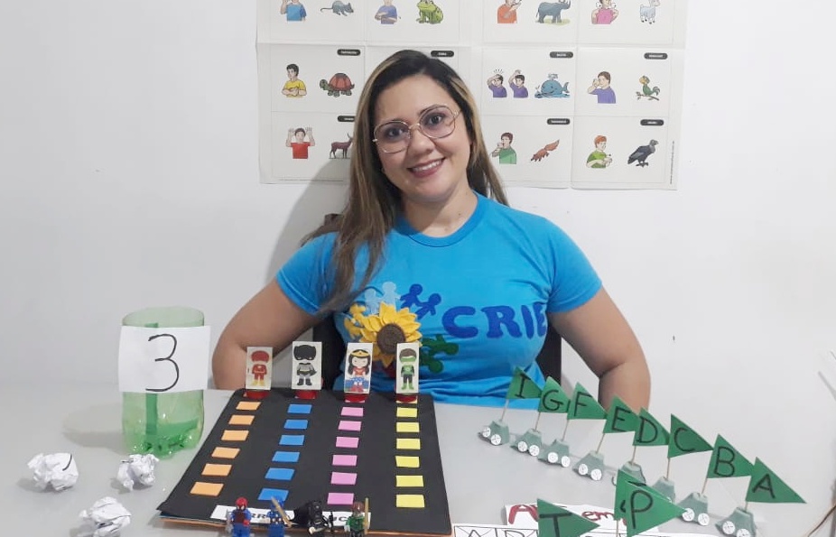 Em Mosqueiro, professora da educação especial mantém atendimento para alunos com deficiência