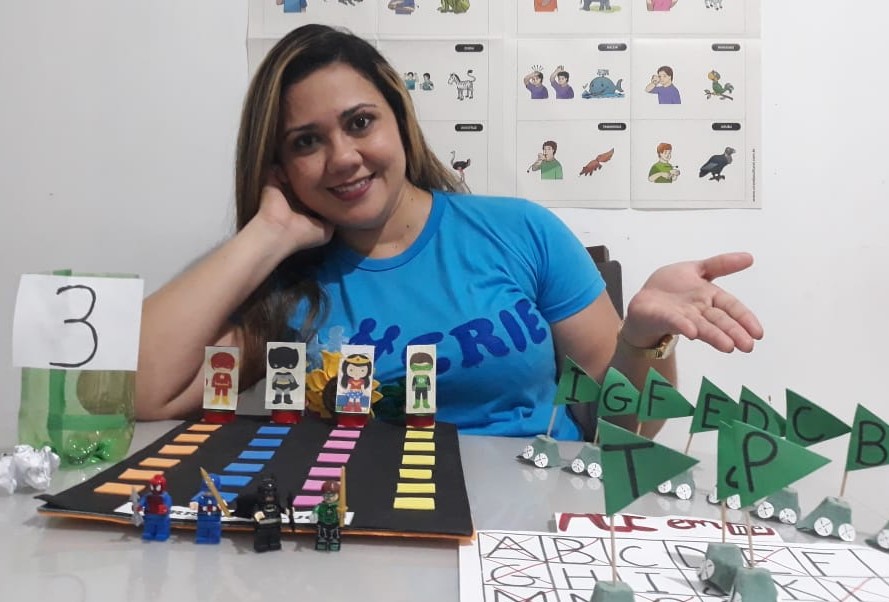 Em Mosqueiro, professora da educação especial mantém atendimento para alunos com deficiência