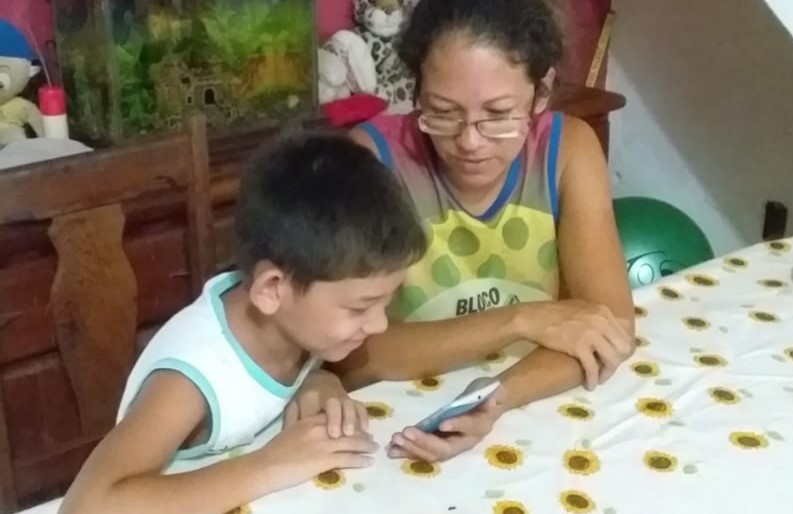 Em Mosqueiro, professora da educação especial mantém atendimento para alunos com deficiência